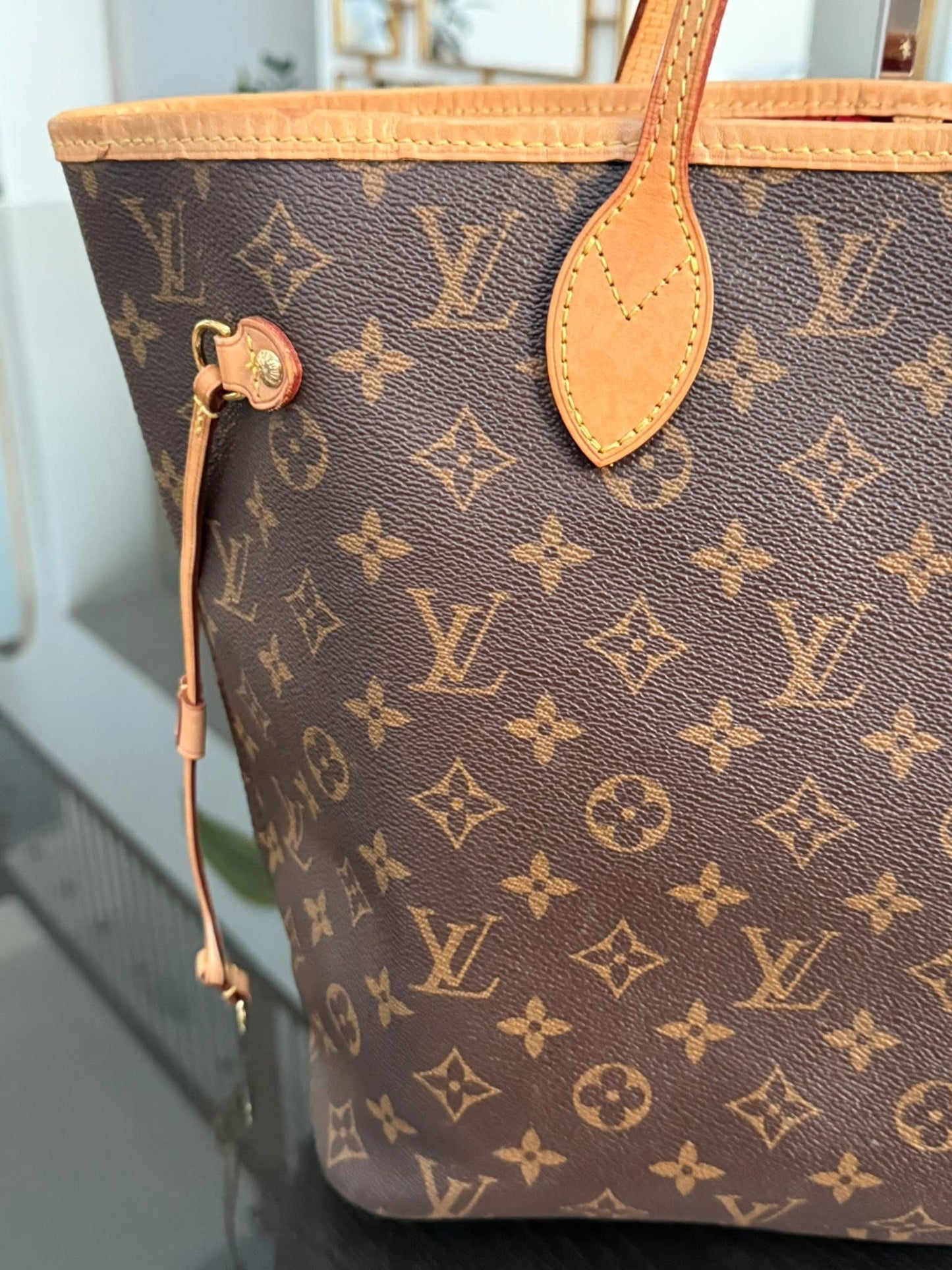 Neverfull MM Monogram in Cerise interior with Dustbag and Insert Organizer 🌺 📅 Year: 2018