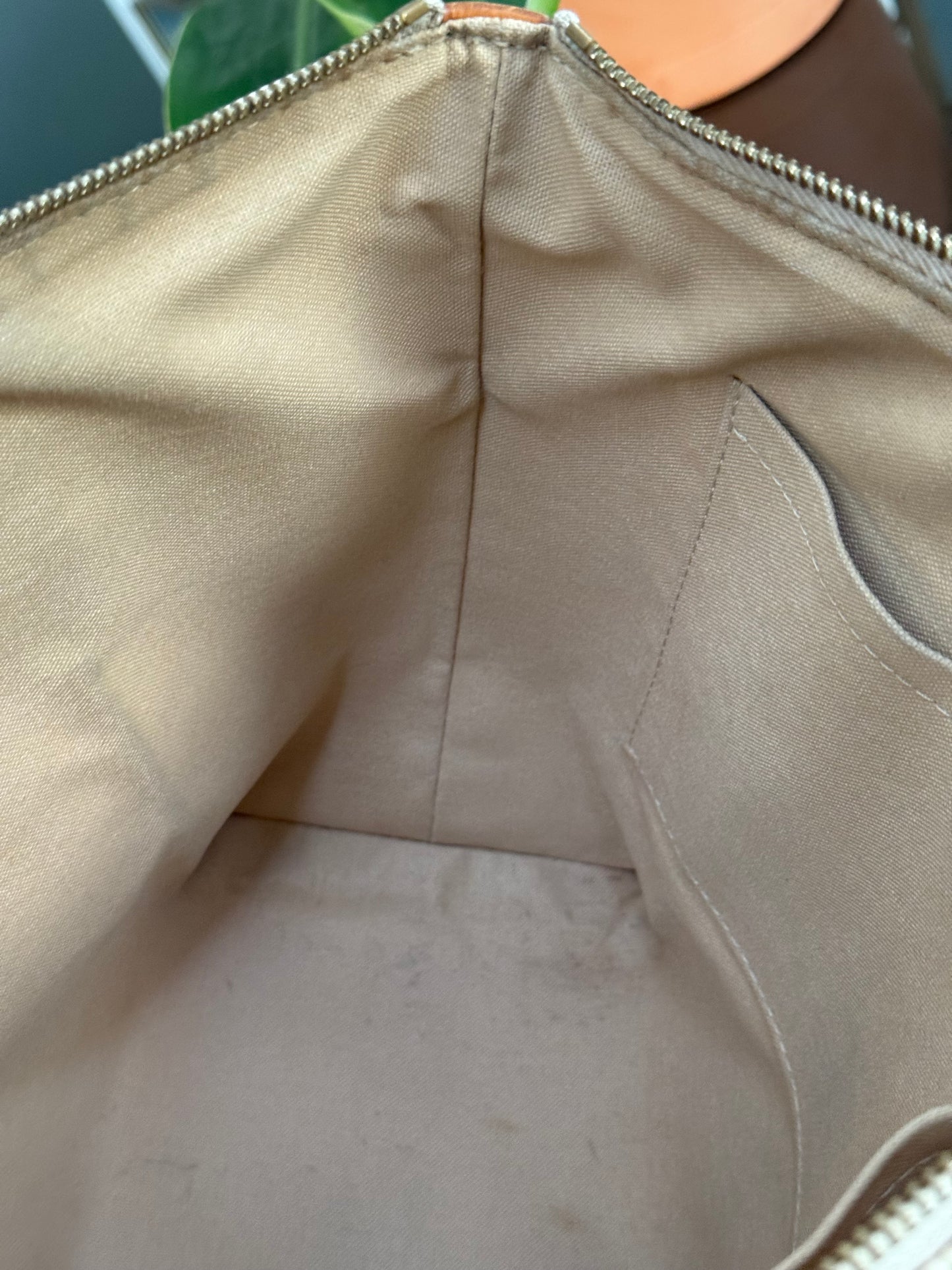 Totally PM Azur with Dustbag 📅 Year: 2011