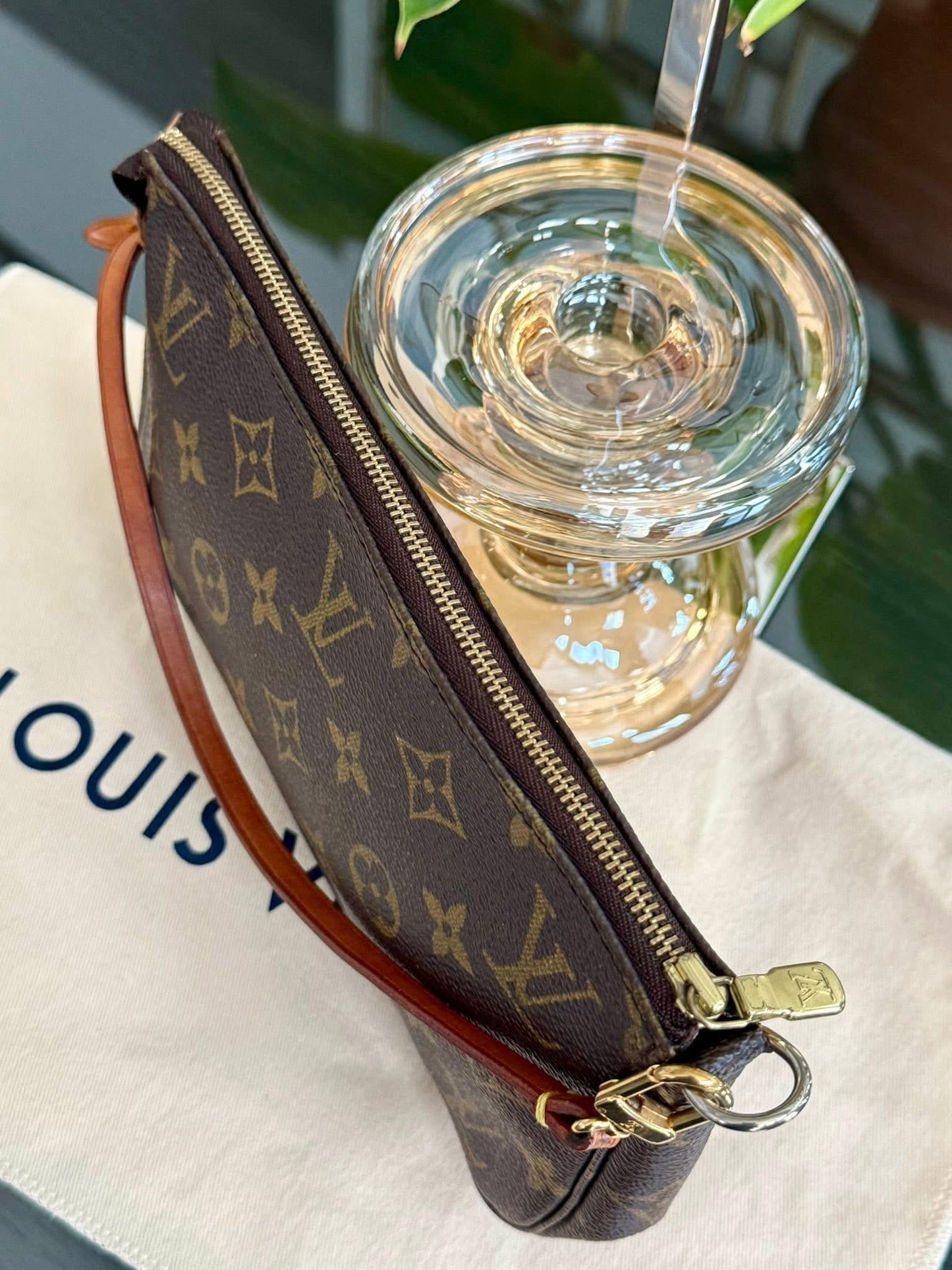Pochette Accessories with Dustbag 📅 Year: 1999