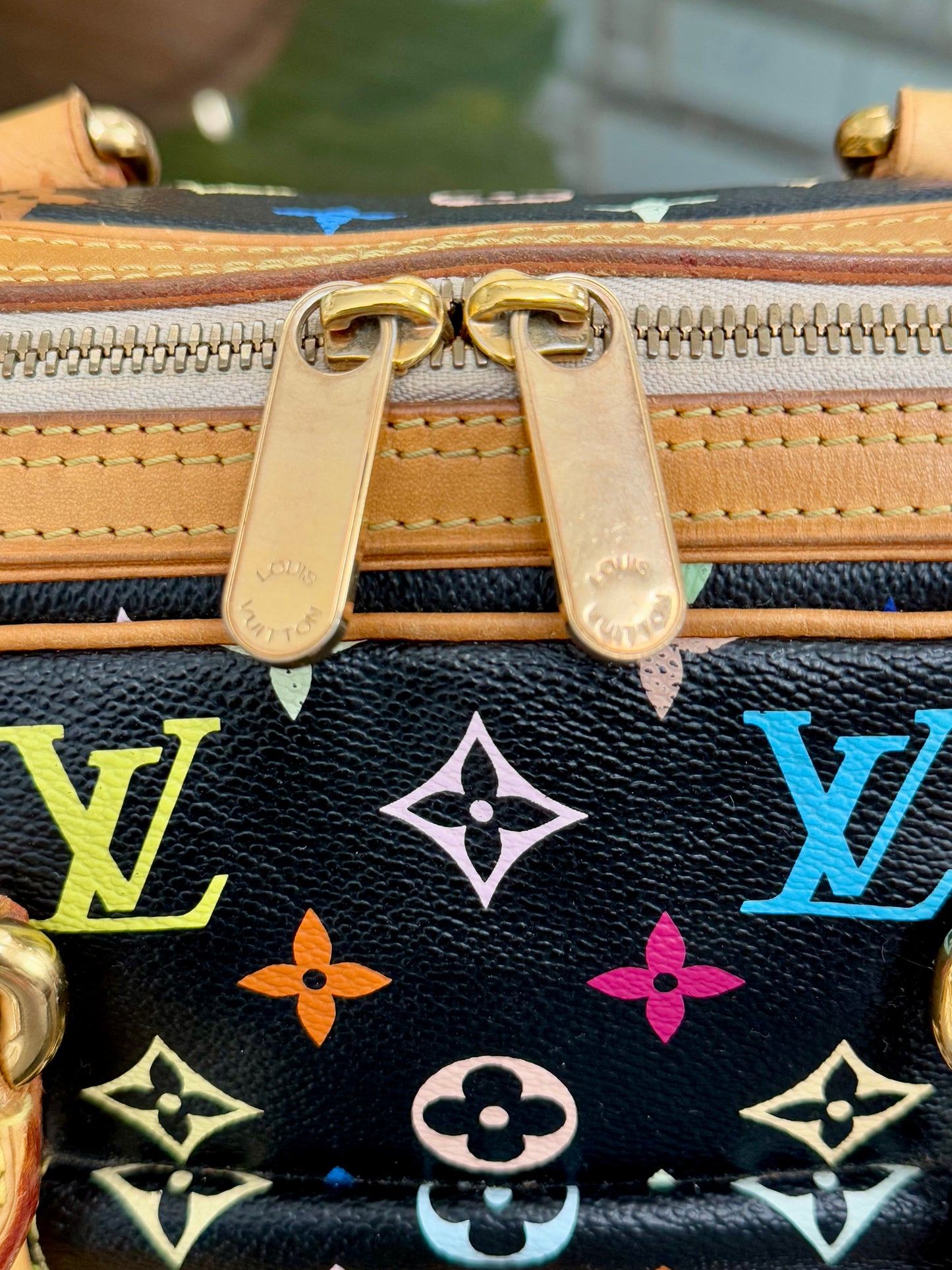 Multicolor Priscilla with Dustbag 📅 Year: 2007