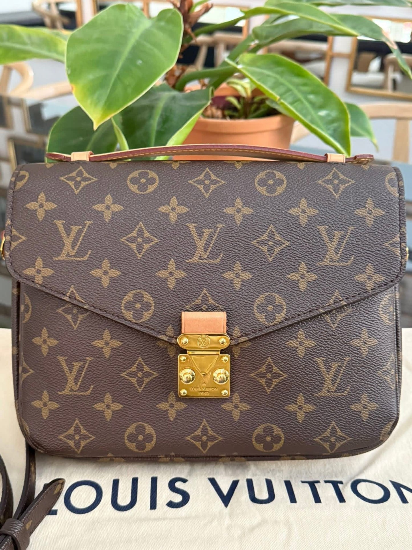 Pochette Metis in Monogram with Box, Dustbag and Paper bag 🗓️ Year 2020