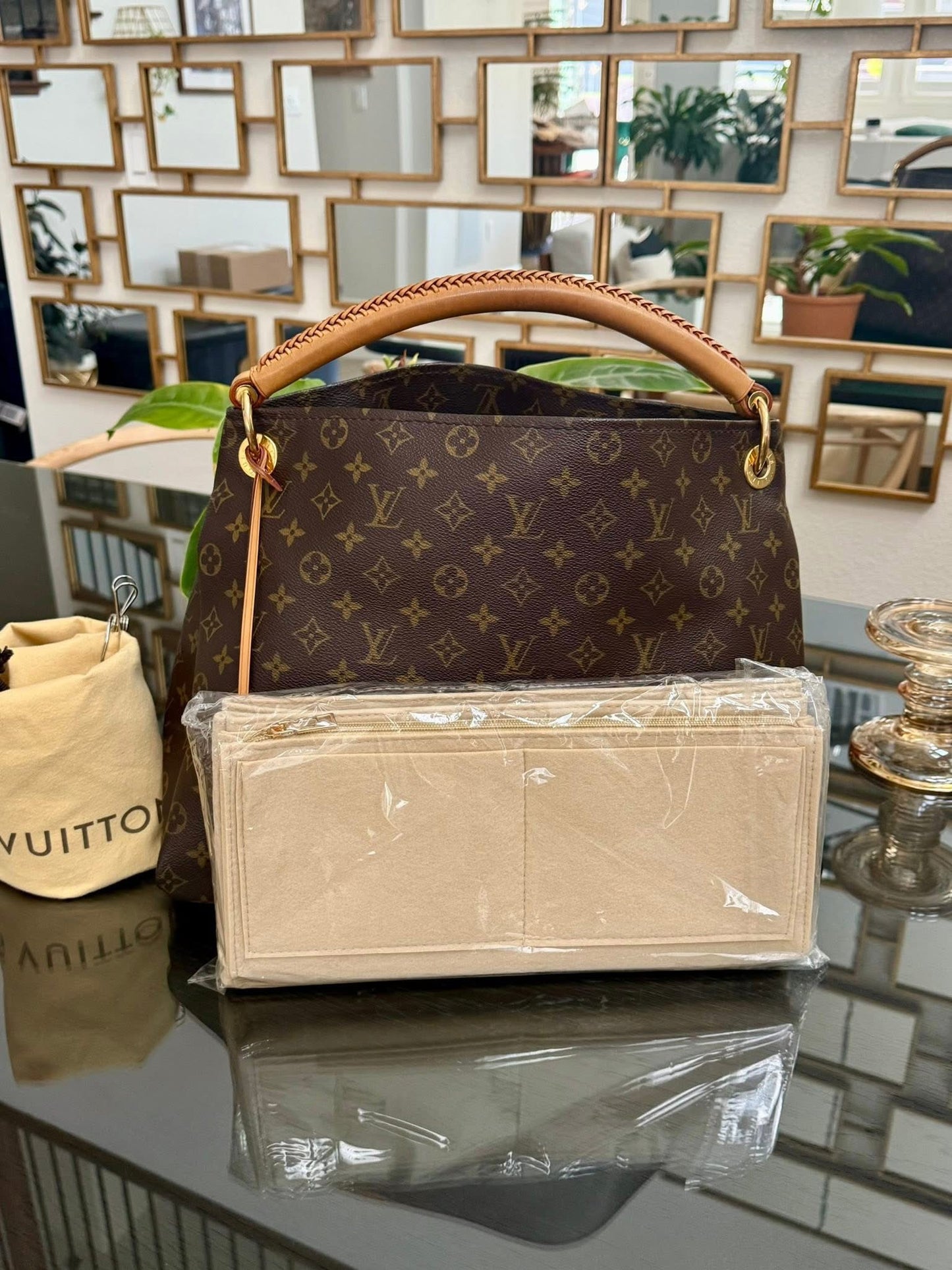 Artsy MM with Dustbag and Insert Organizer - 📅 Year: 2010