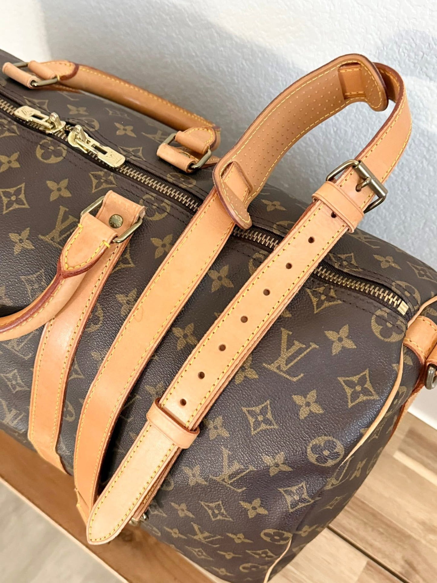 Keepall 50 Bandoulier with Original Strap, Luggage tag and Poignet  📅 Year: 1990