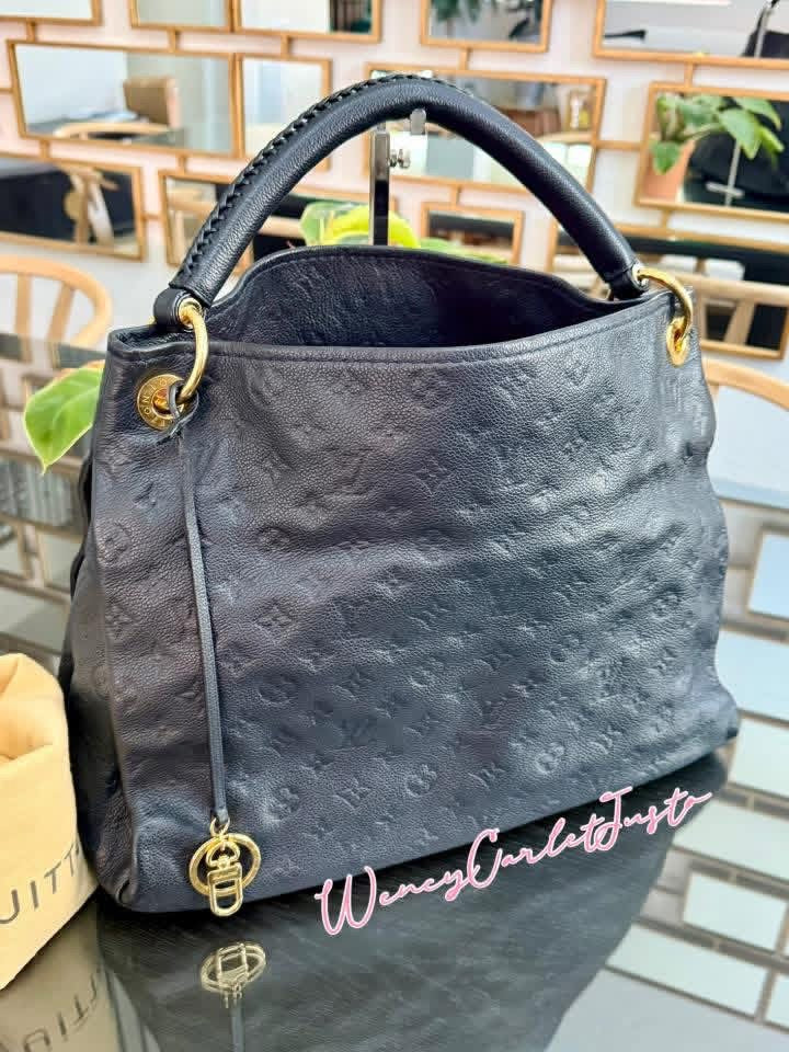 Artsy MM Empriente in Black/ Navy Blue with Dustbag and Insert Organizer 📅 Year: 2010