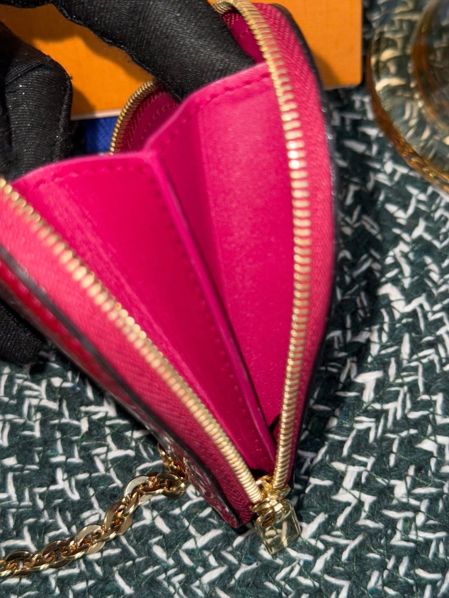 Vernis Heart Coin Purse with Box 🗓️ Year: 2012