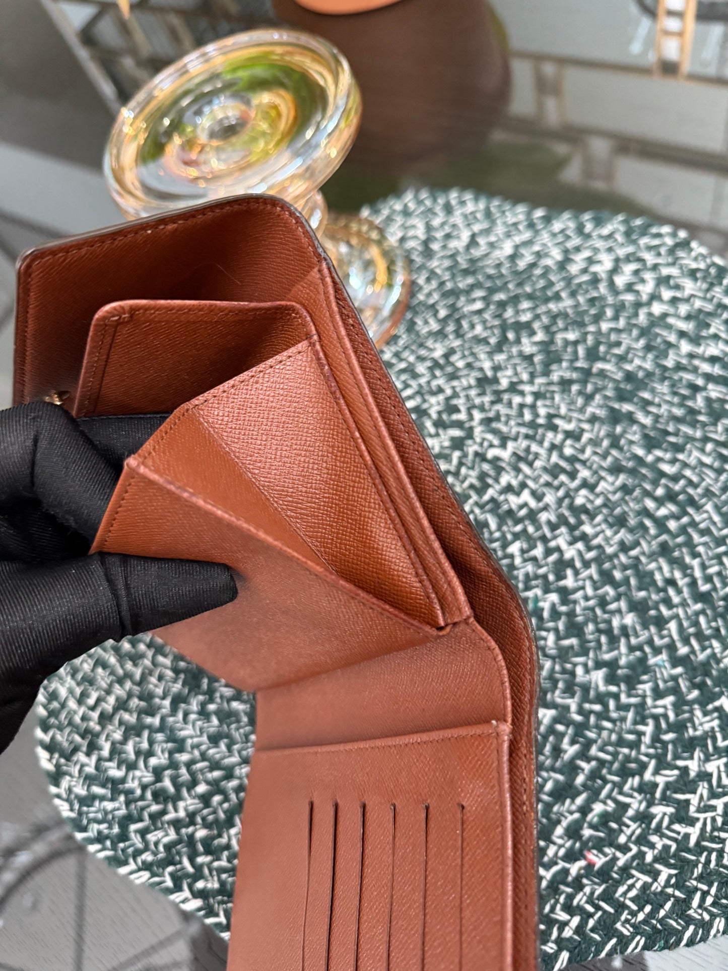 Etui Wallet Passport Holder in Monogram with 6 Cardholders 🗓️ Year: 1999