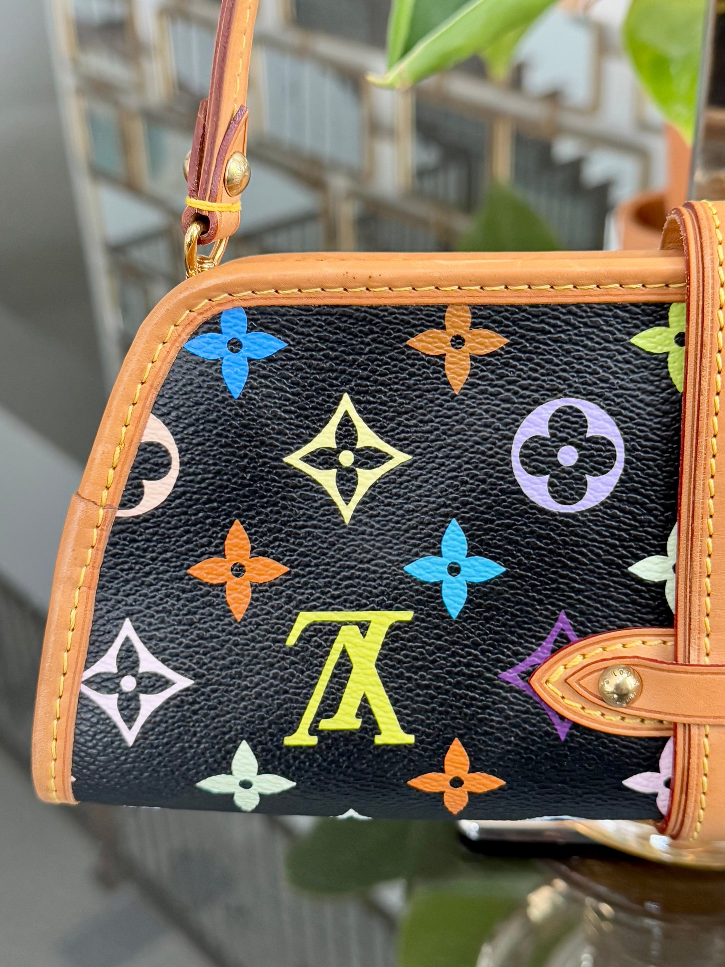 Multicolor Shirley Clutch/ Shoulder Bag with Box📅 Year: 2005