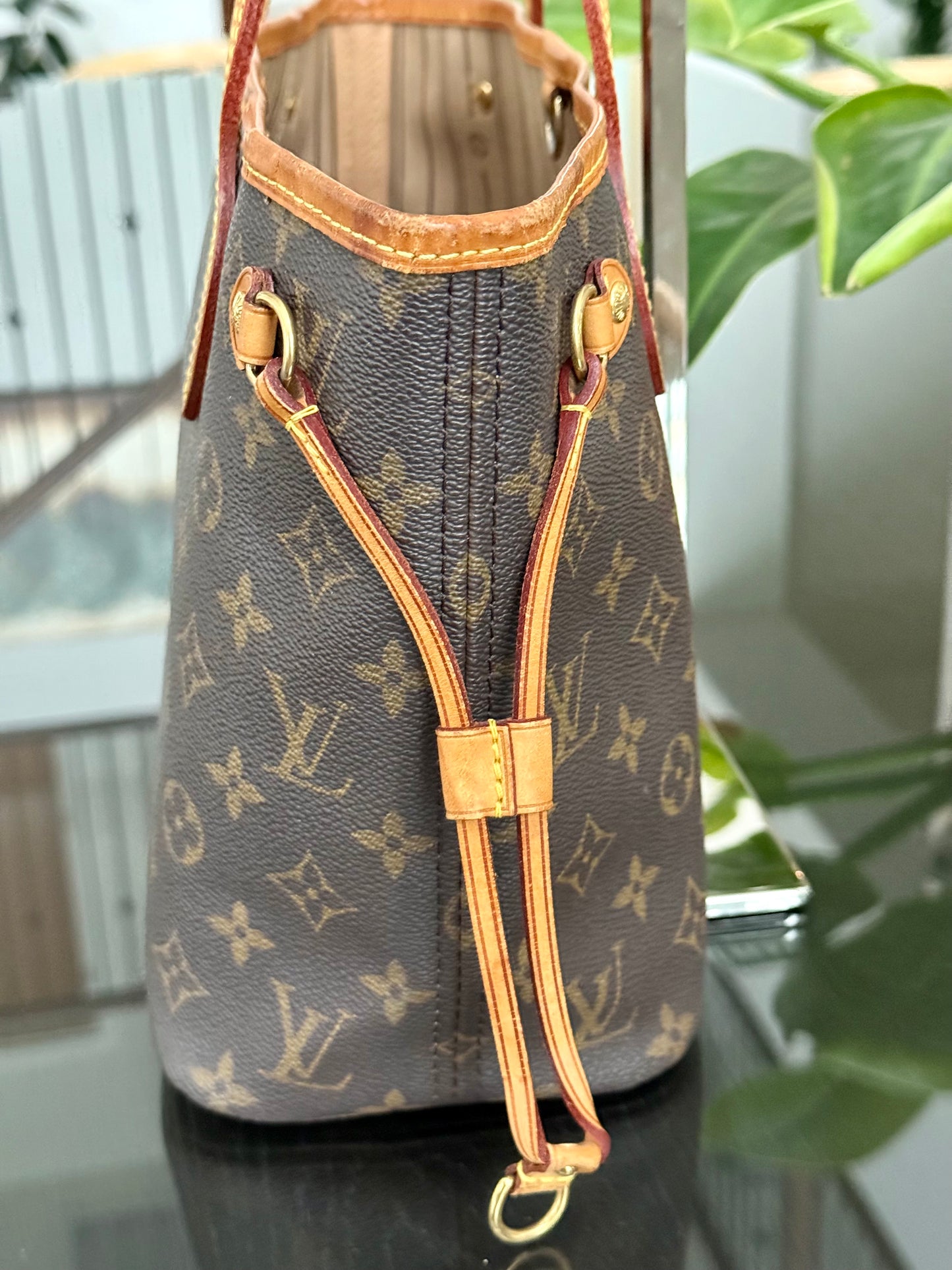 Neverfull PM in Monogram with Dustbag and Insert Organizer 🗓️ Year: 2009