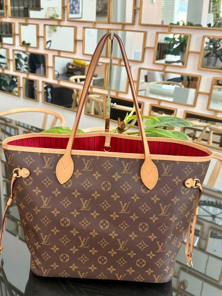 Neverfull MM Monogram in Cerise with Dustbag -🗓️ Microchip