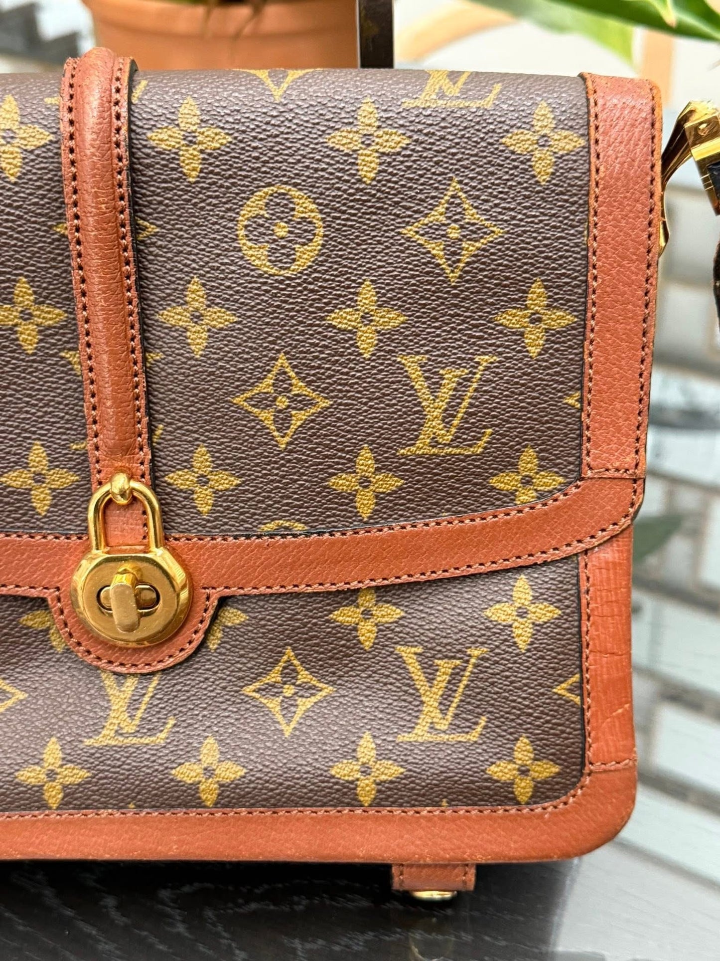 Monogram Sac Vendome 2 Way Bag -🗓️ Pre Date Code