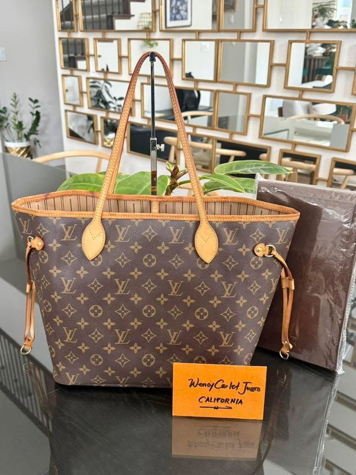 Neverfull MM with Insert Organizer 📅 Year: 2013