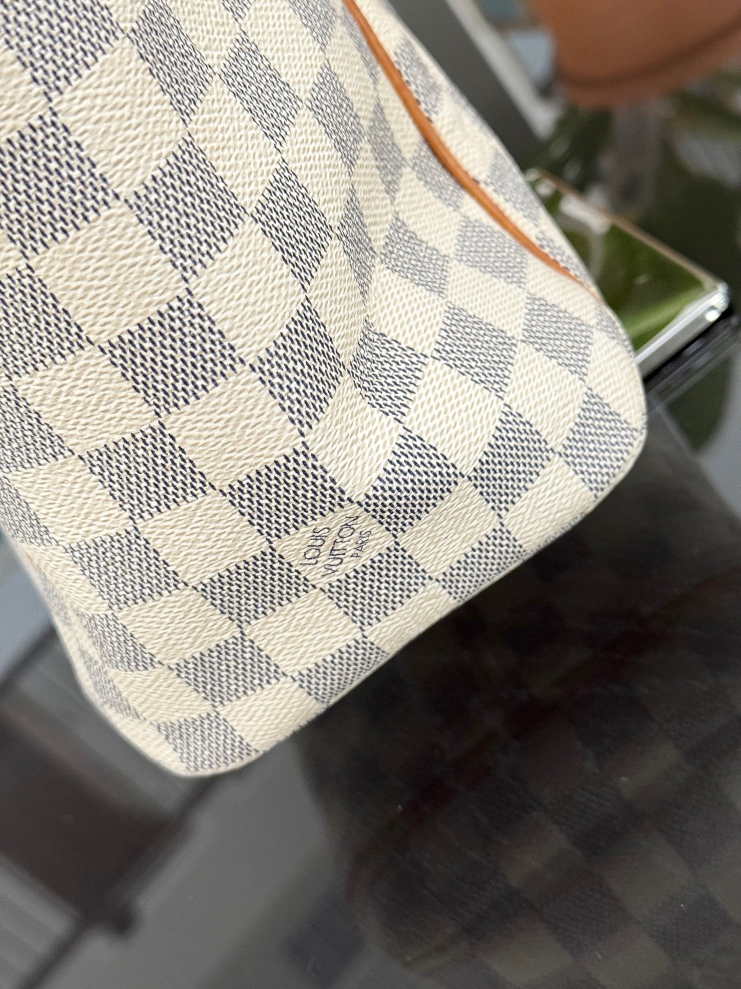 Totally PM Azur with Dustbag 📅 Year: 2011