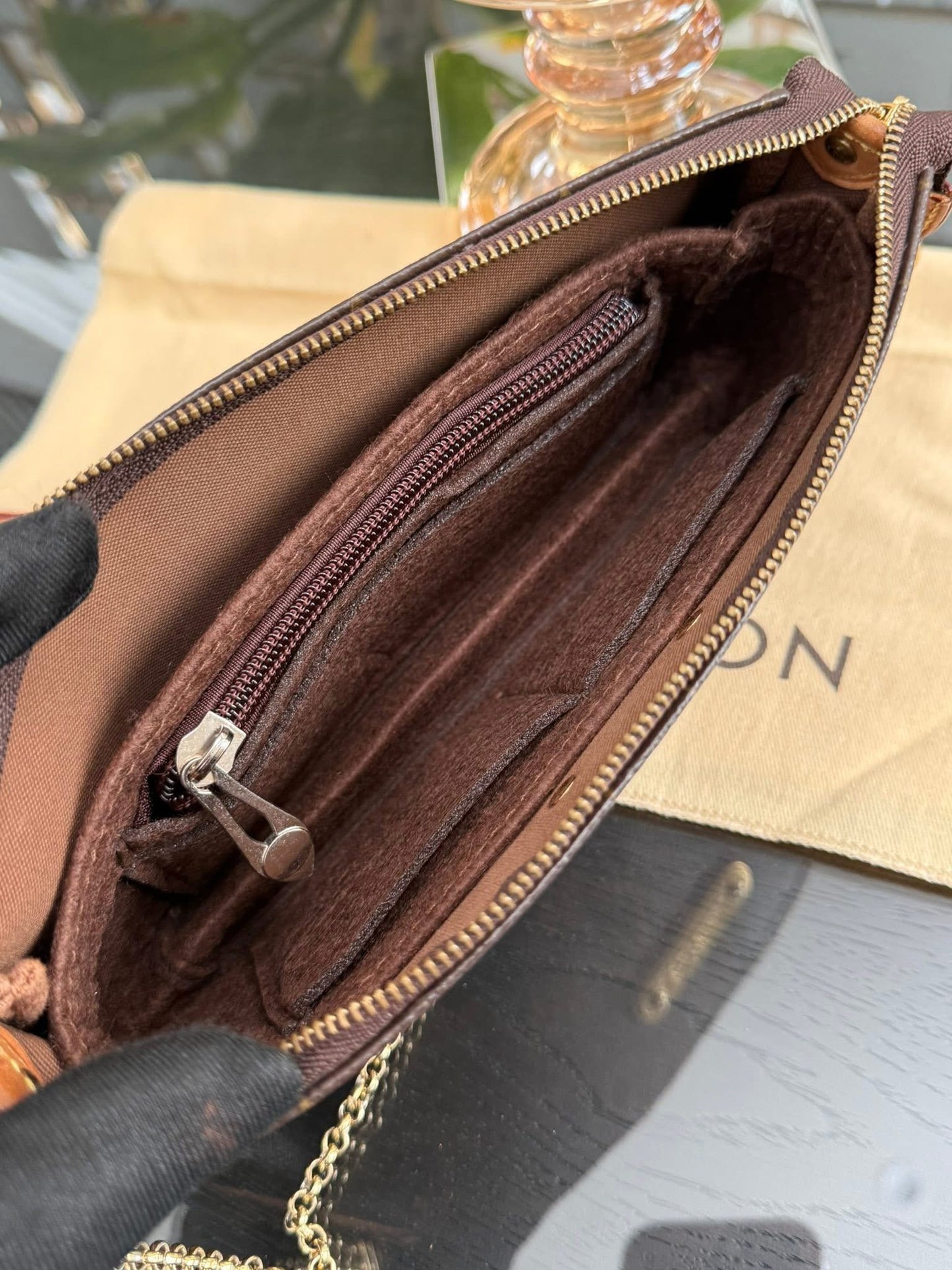 Eva Clutch with Original Strap,Box Dustbag and Insert Organizer 🗓️ Year: 2012