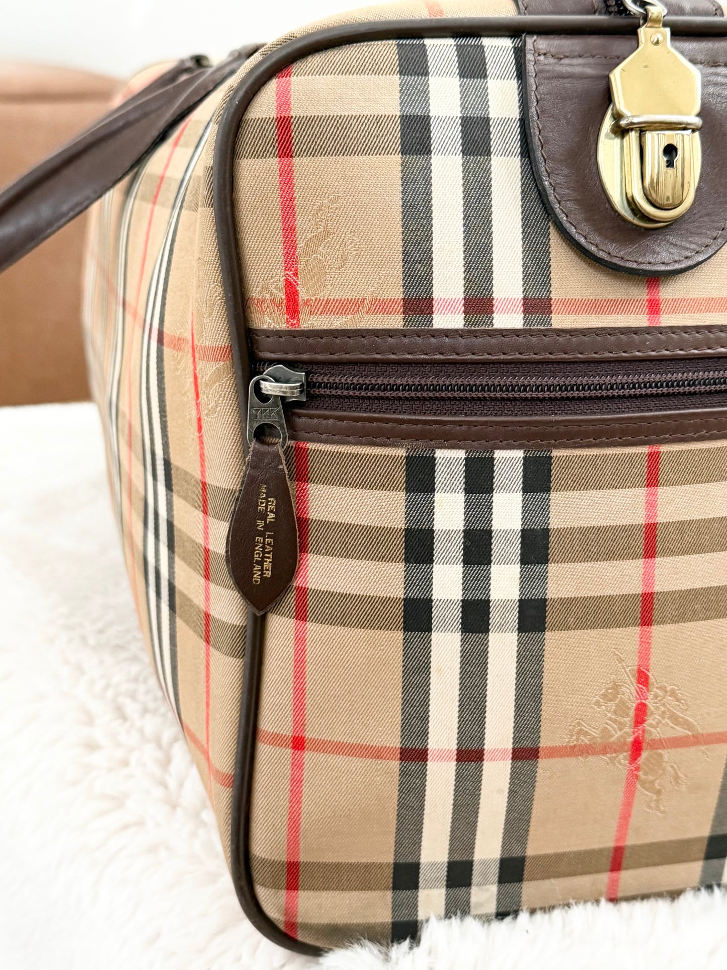 Burberry Duffle/ Travel Bag 📅