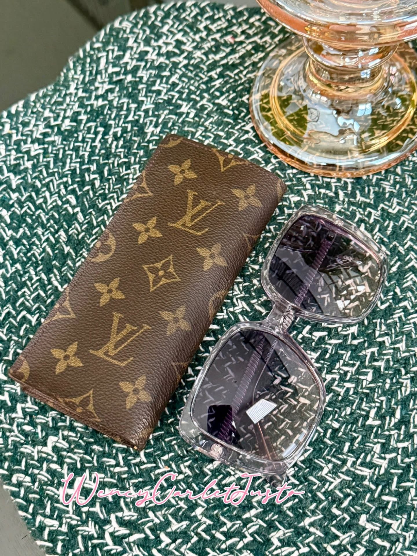 Monogram Sunglasses Holder 📅 Year: 2001
