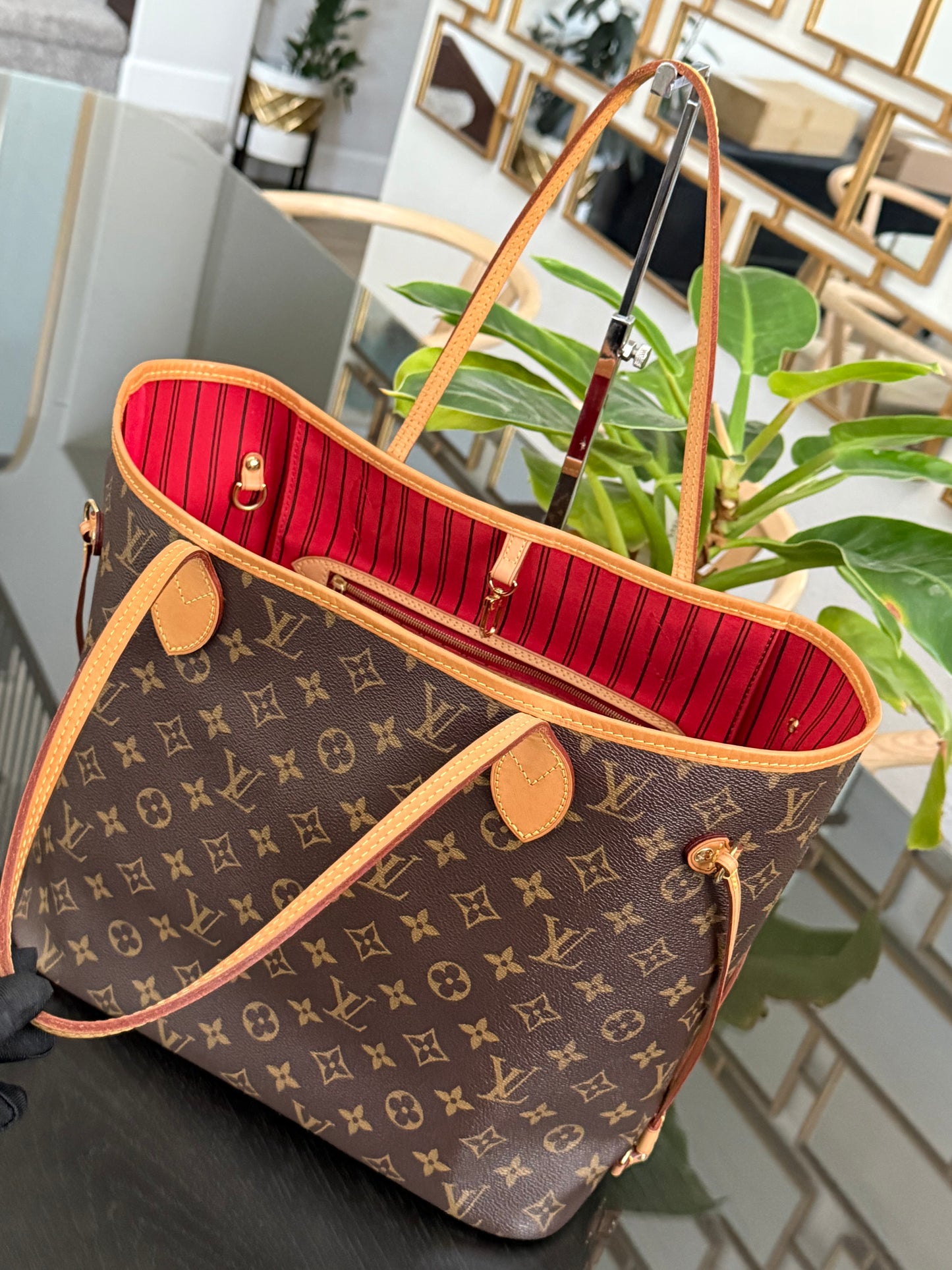 Neverfull MM in Monogram Cerise Interior with Dustbag 🗓️ Year: 2017