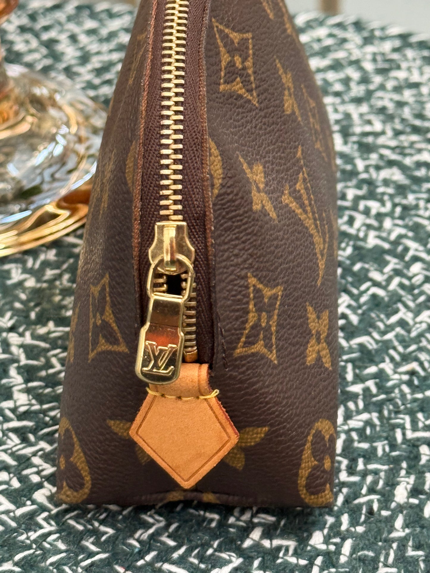 Cosmetic Pouch PM 🗓️ Year: 2003