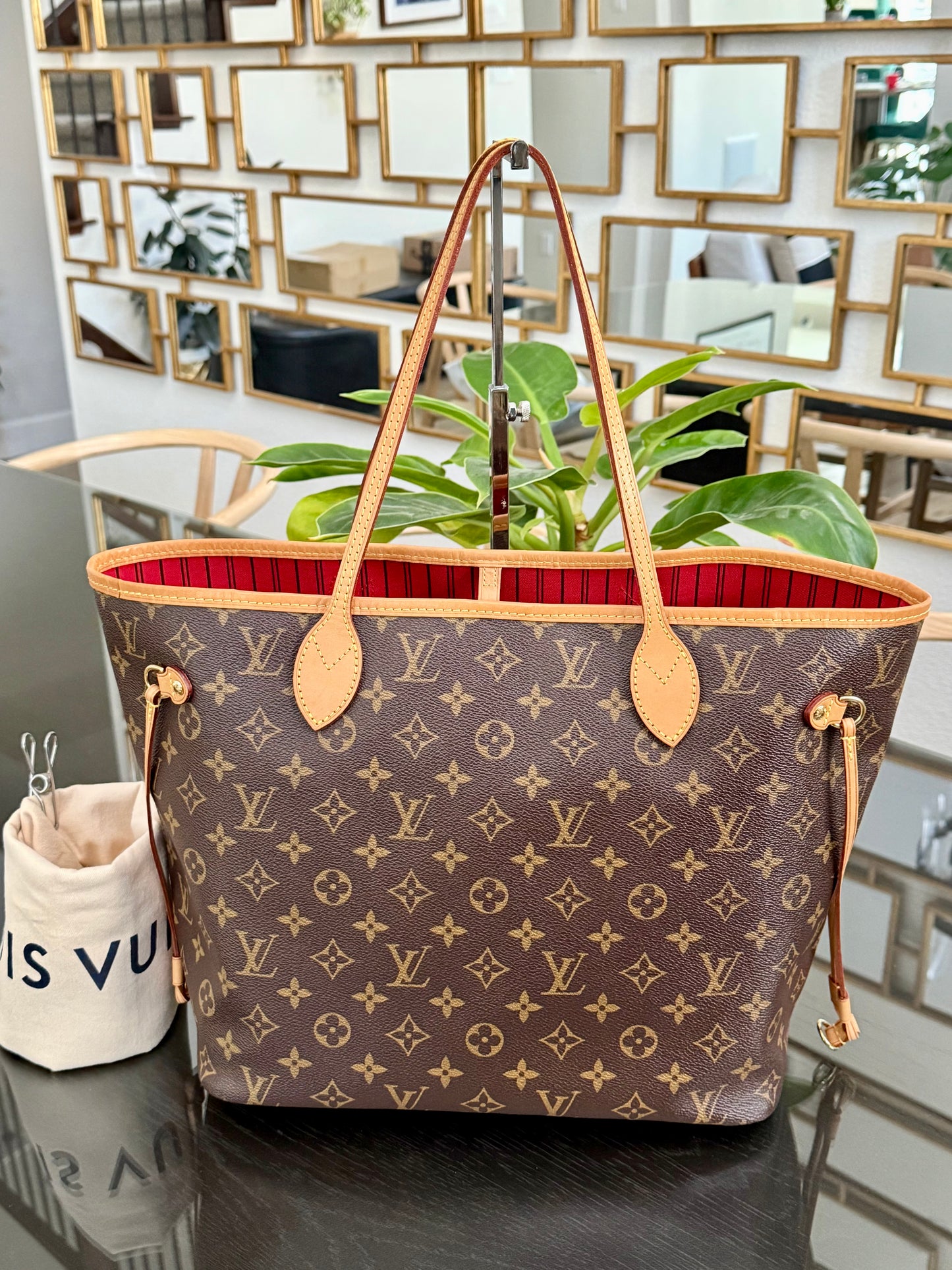 Neverfull MM in Monogram Cerise Interior with Dustbag 🗓️ Year: 2017