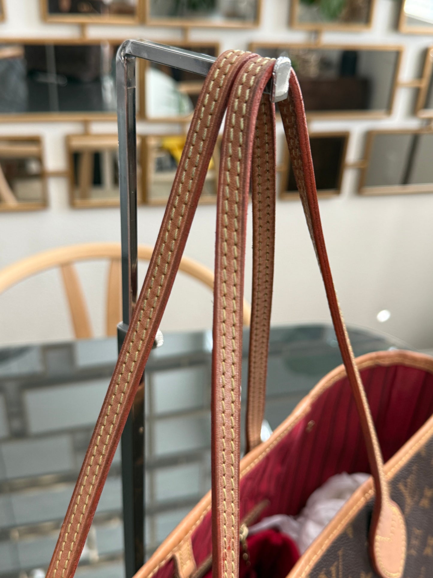 Neverfull MM Monogram in Cerise interior with Dustbag and Insert Organizer 📅 Year: 2020