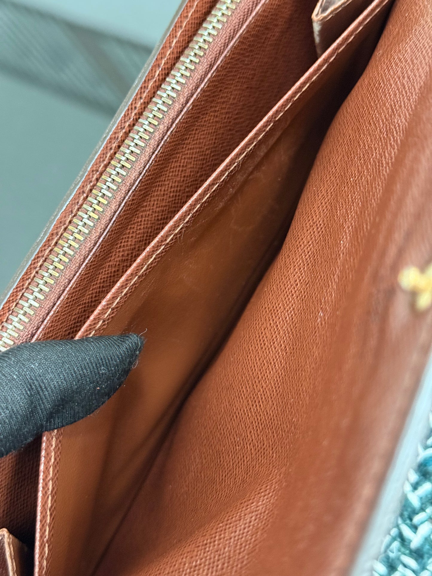 Sarah Wallet in Monogram with 10 Cardholders 🗓️ Year: 2007