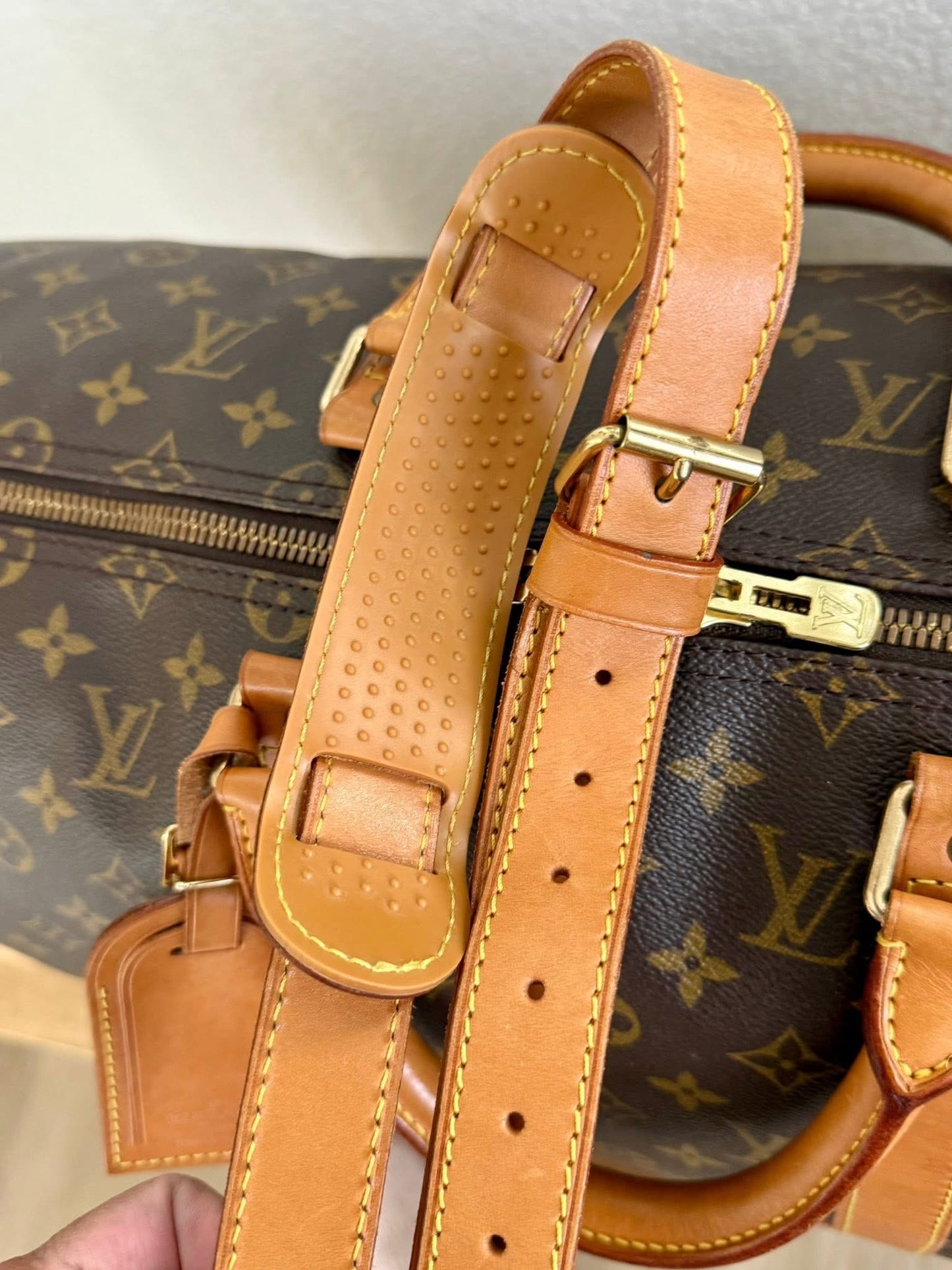 Keepall 50 Bandoulier with Luggage Tag and Poignet 📅 Year: 1995