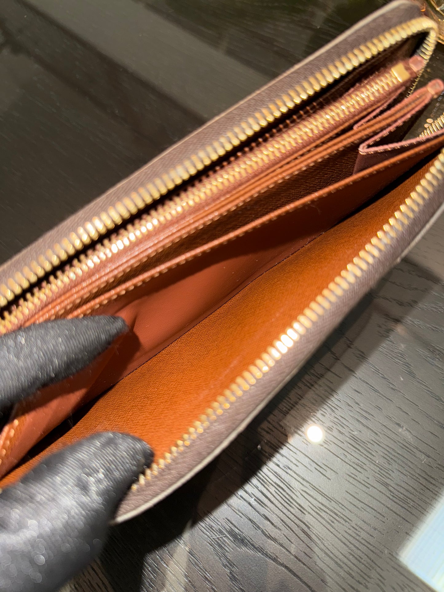 Zippy Long Wallet in Monogram with Dustbag 🗓️ Year: 2014