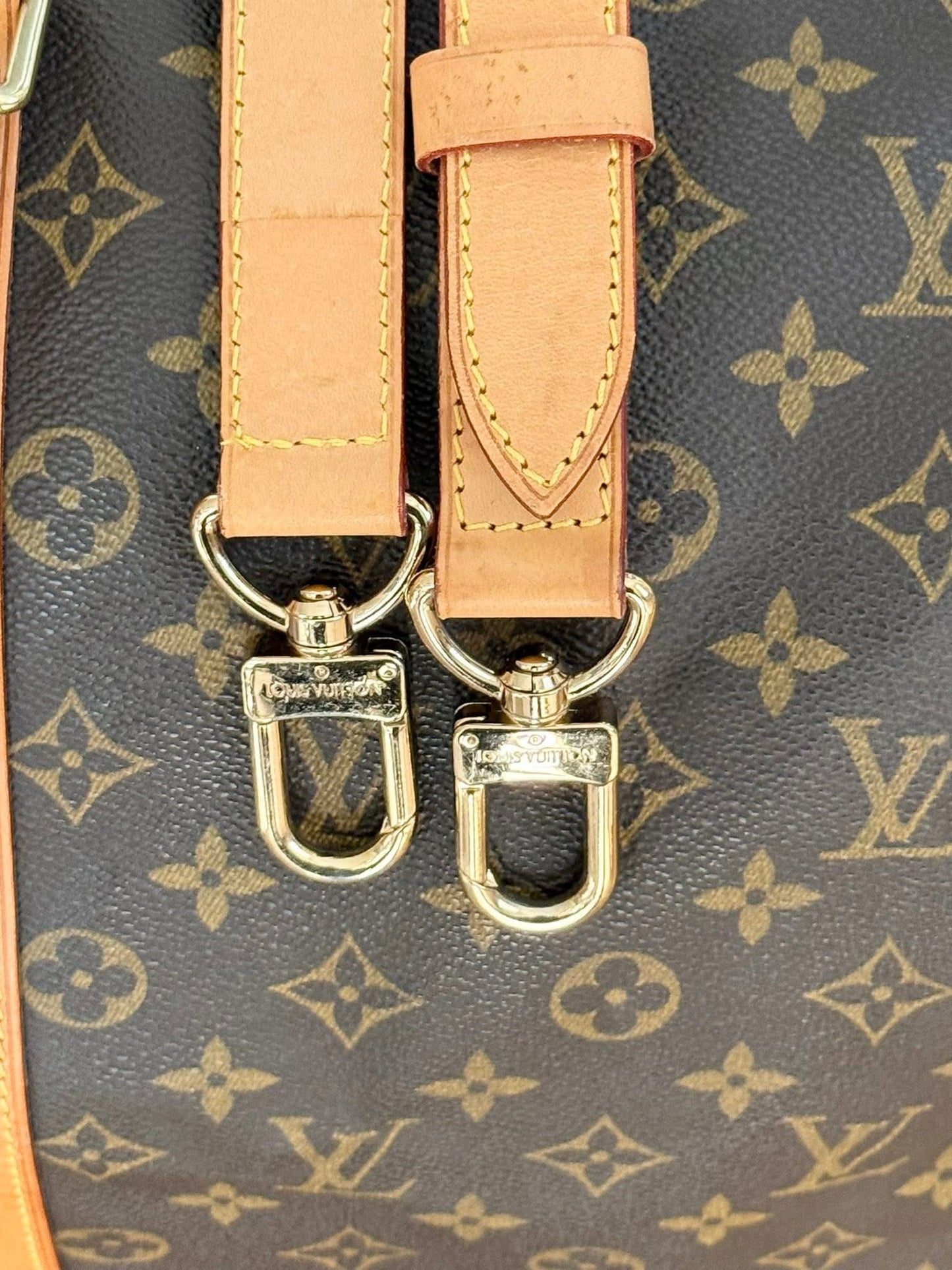 Keepall 45 Bandoulier with Original Strap, Luggage tag and Poignet 📅 Year: 1998