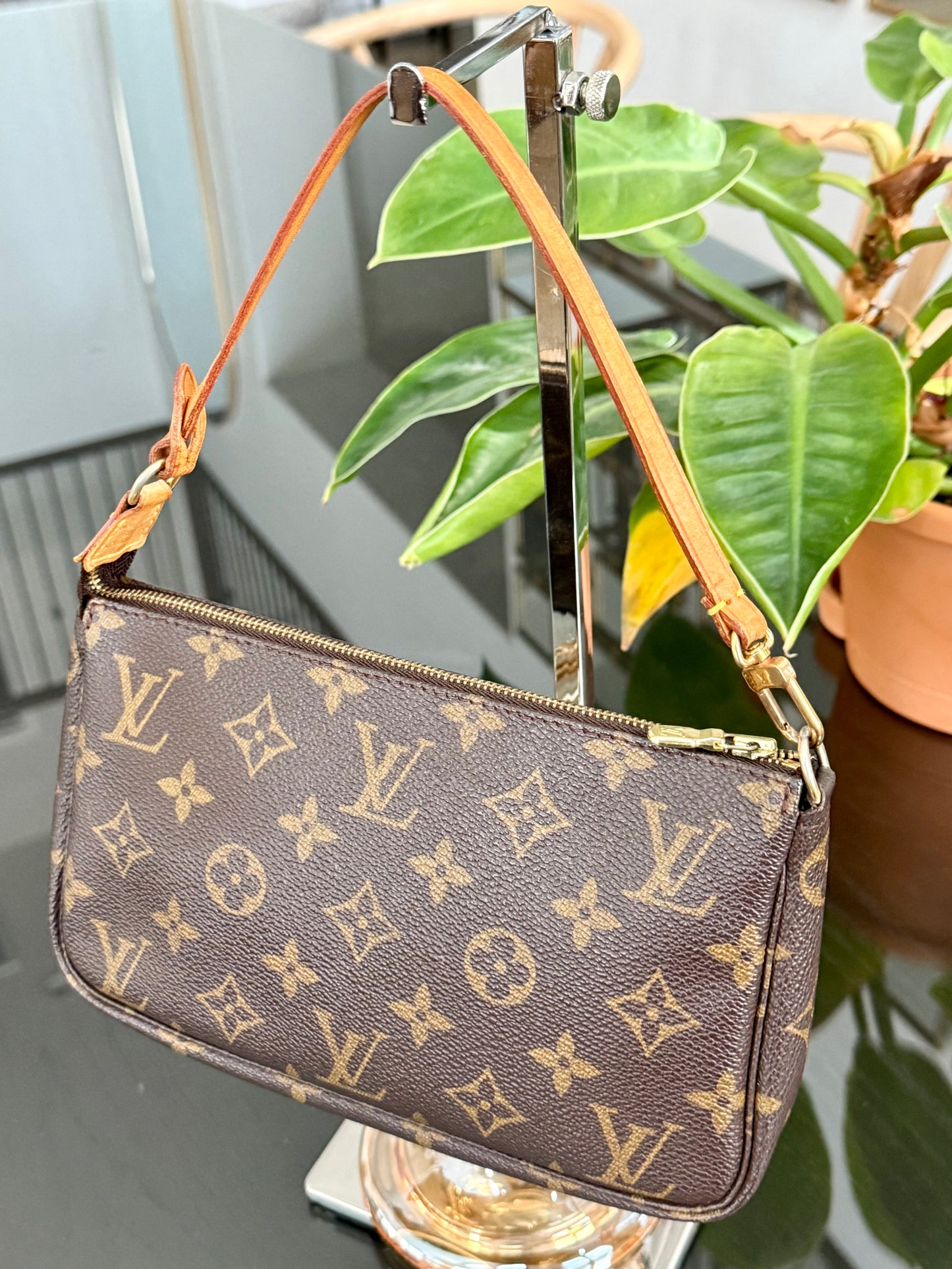 Monogram Pochette Accessories with Dustbag 📅 Year: 2000