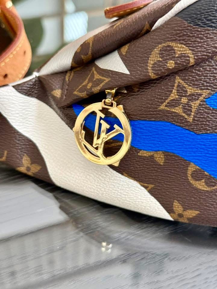 Bumbag Monogram League of Legends with Dustbag, Box and Paper bag 🌺- 🗓️ Year 2019