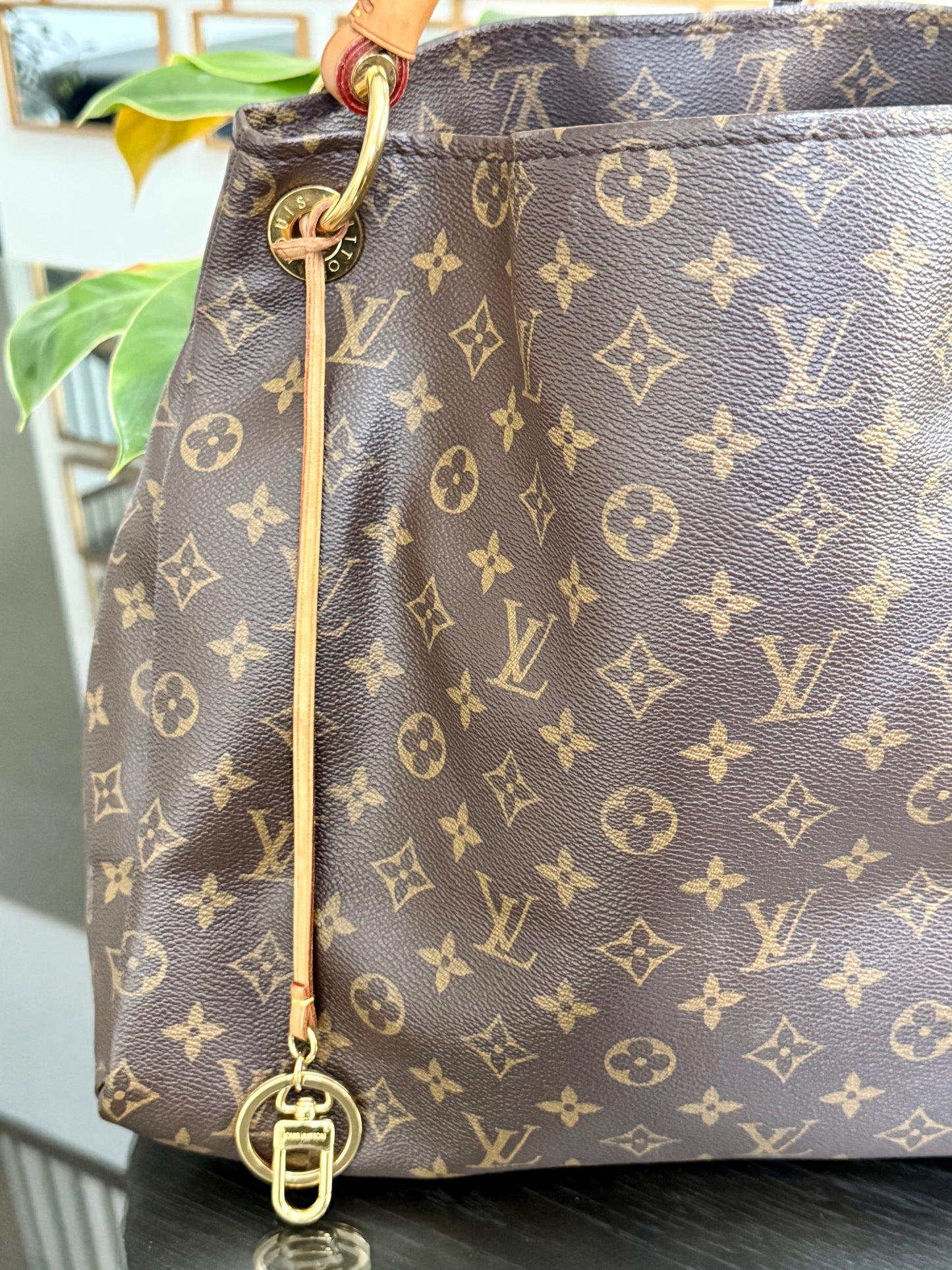 Artsy MM with Dustbag and Insert Organizer - 📅 Year: 2009