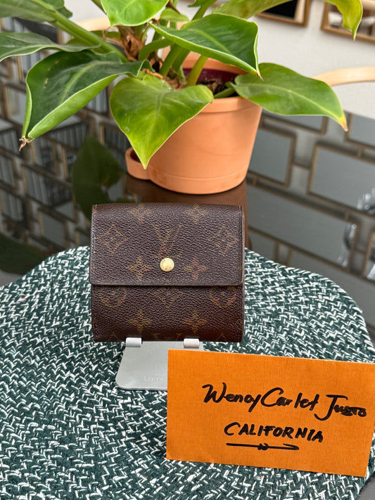 Elise Trifold Compact Wallet -🗓️ Year: 2001