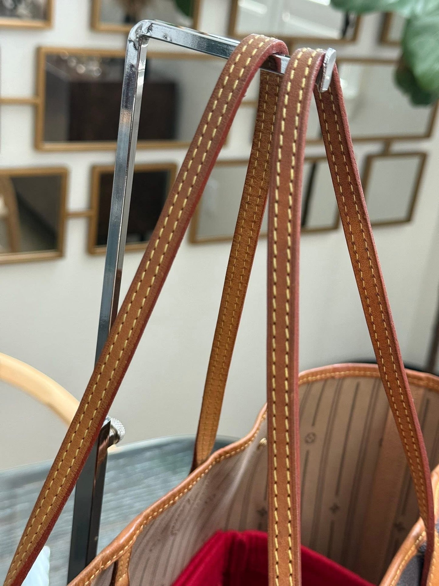 Neverfull GM with Dustbag and Insert Organizer 🗓️ Year: 2008