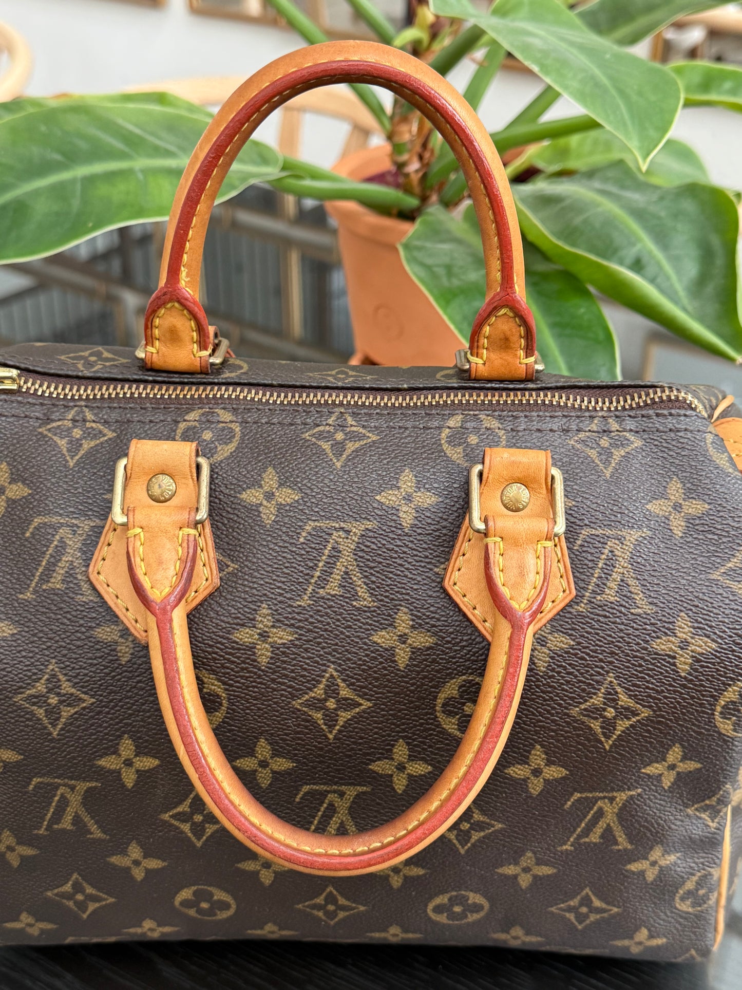 Speedy 25 in Monogram with Lock 🔐 and Key -🗓️ Year: 2005