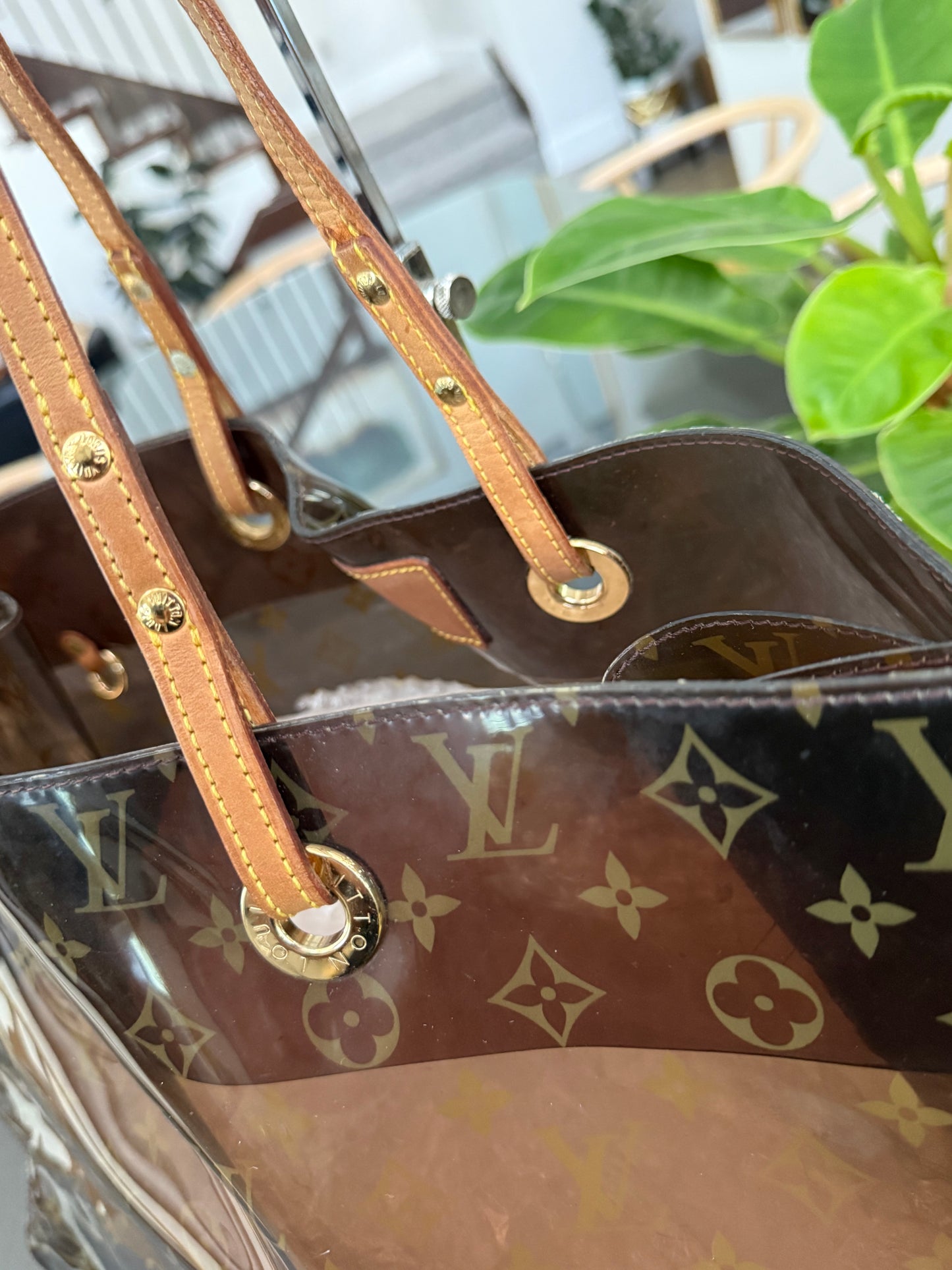 Clear Monogram Vinyl Cabas Cruise GM Tote- 📅 Year: 2000