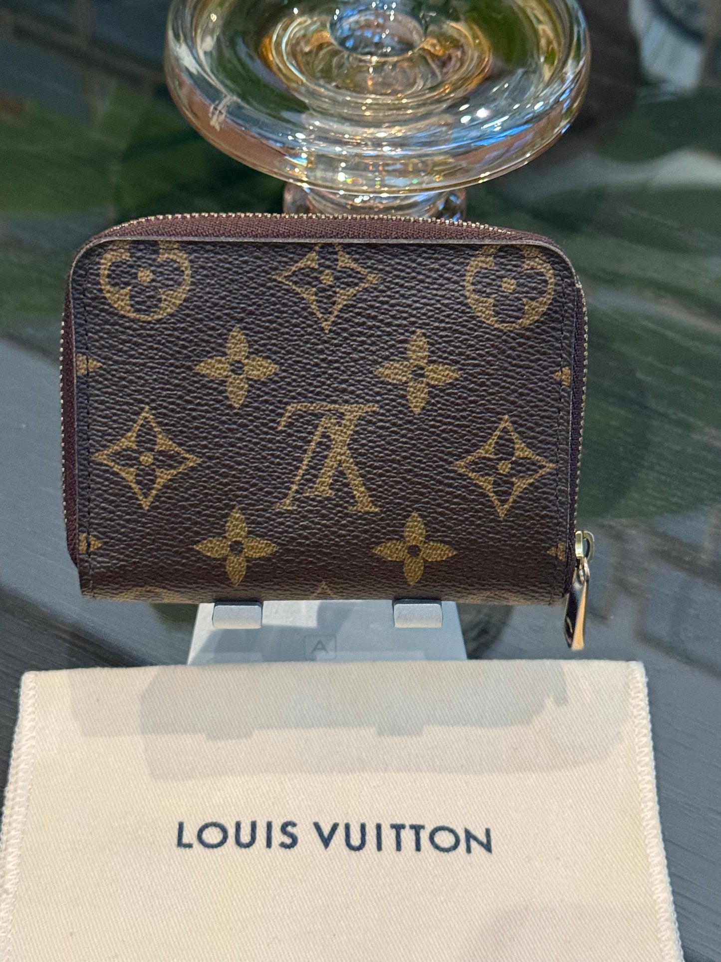 Monogram Zippy Compact Wallet with Dustbag 🗓️ Year: 2014