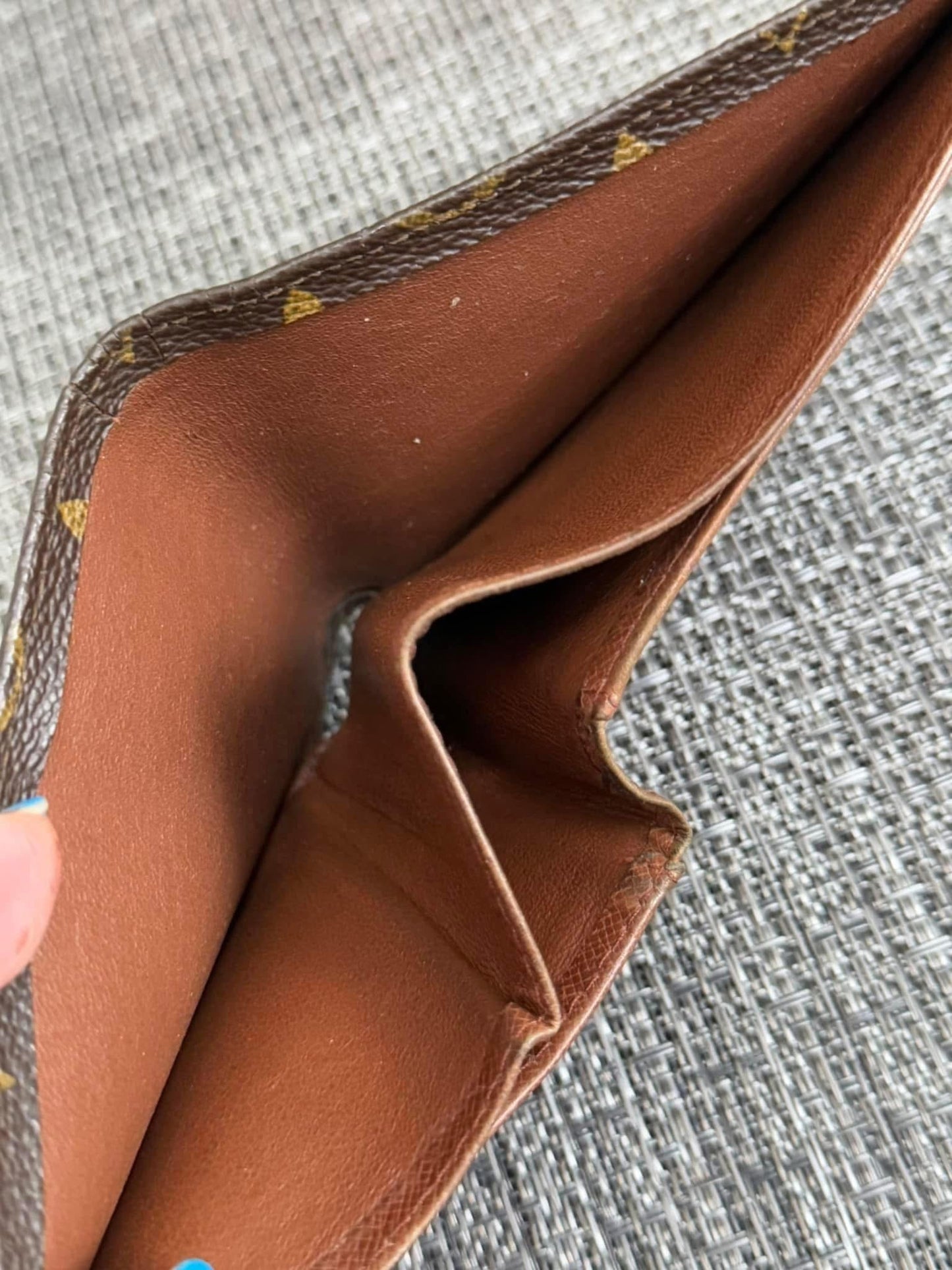 Mens Bifold Wallet in Monogram -Year: 1987