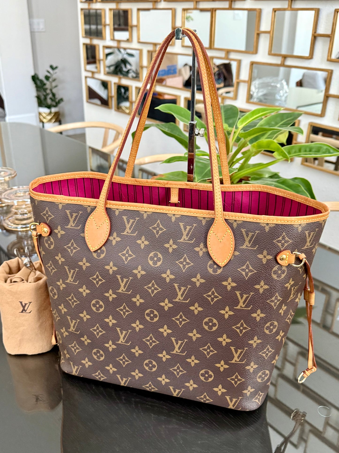 Neverfull MM in Peony with Insert Organizer and Dustbag 🗓️ Year: 2016