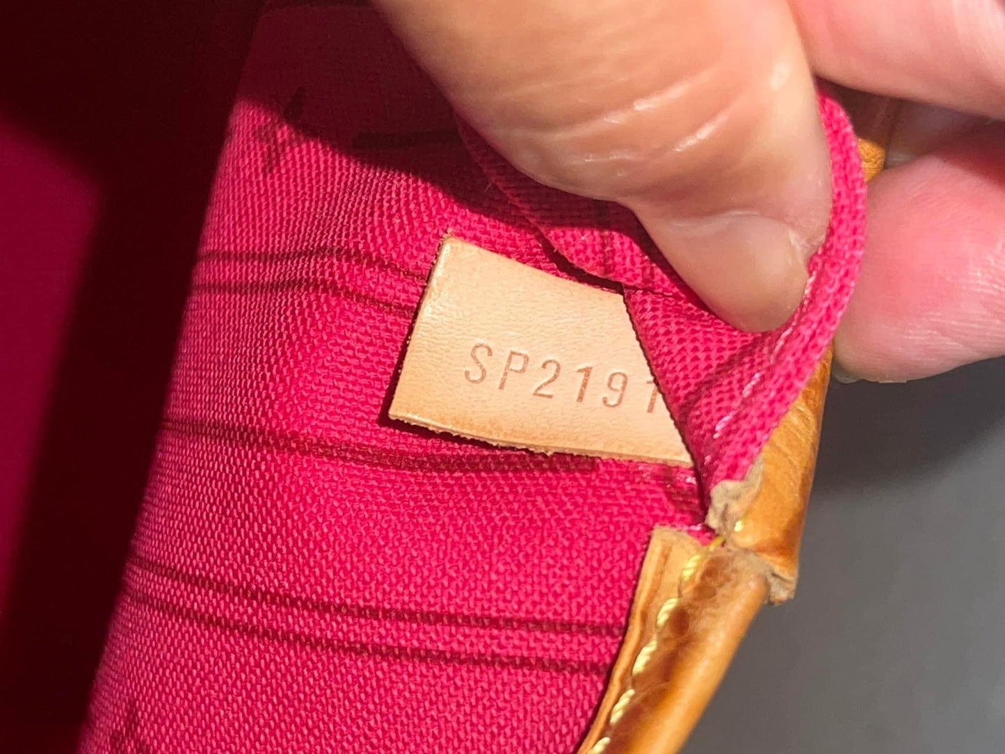 Neverfull GM in Peony with Dustbag - 📅 Year: 2011