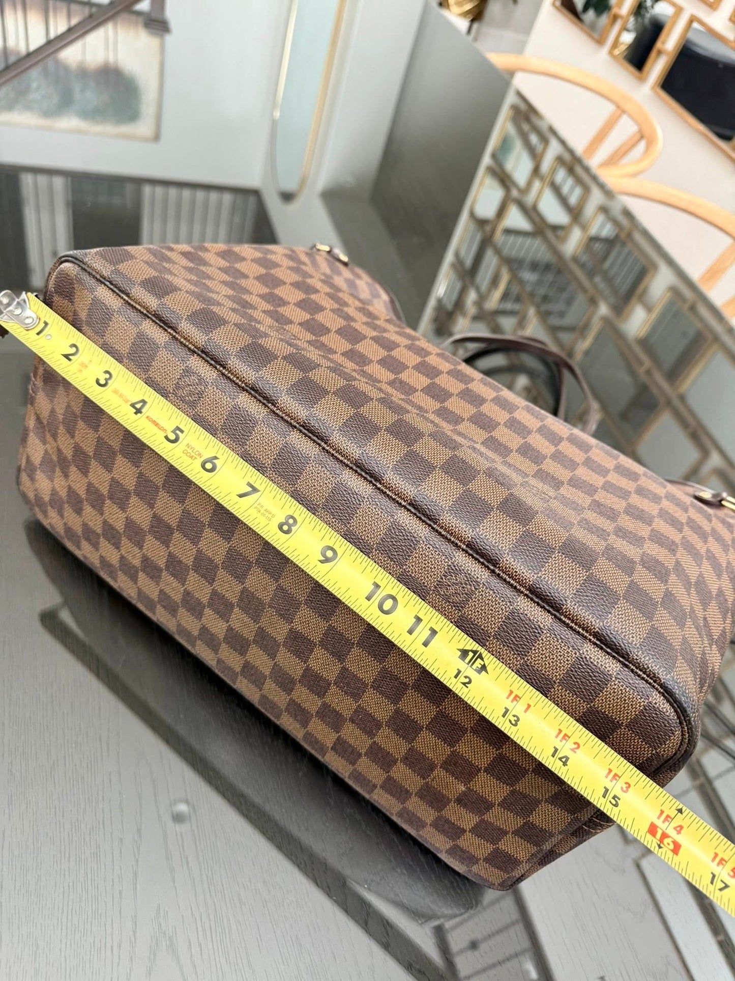 Neverfull GM in DE with Insert Organizer and Dustbag 🌺 📅 Year: 2009