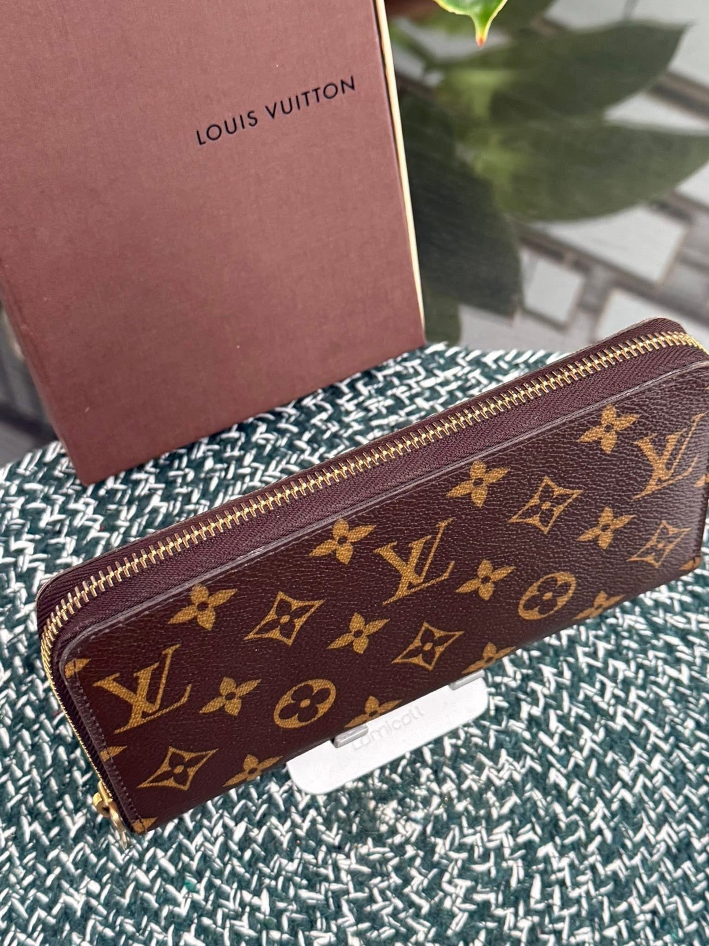 Zippy Long Wallet in Monogram with box 🗓️ Year: 2009
