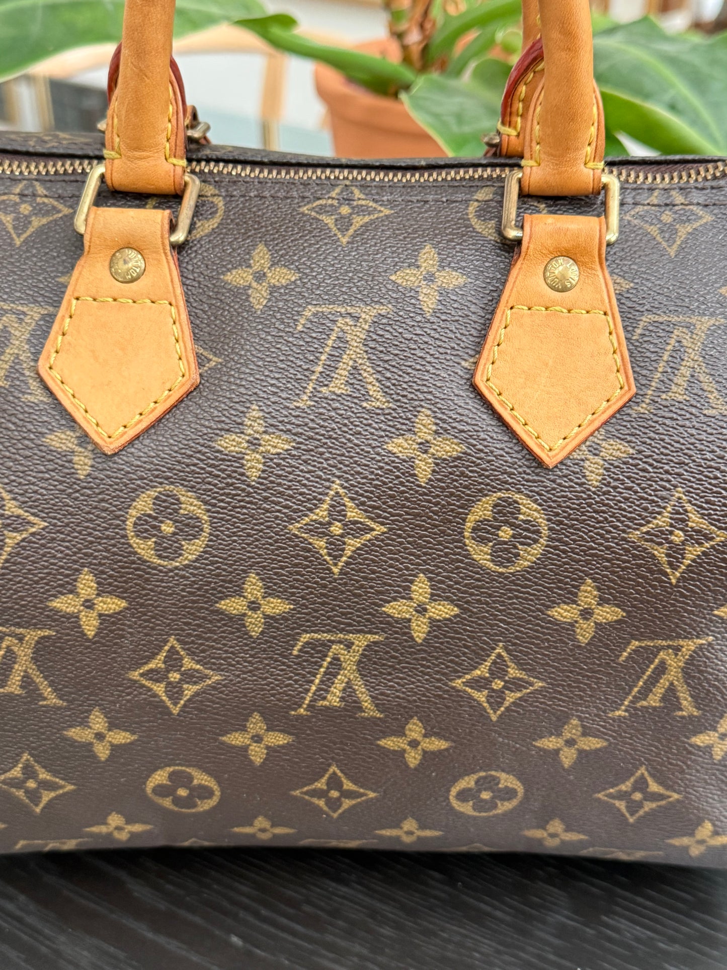 Speedy 25 in Monogram with Lock 🔐 and Key -🗓️ Year: 2005