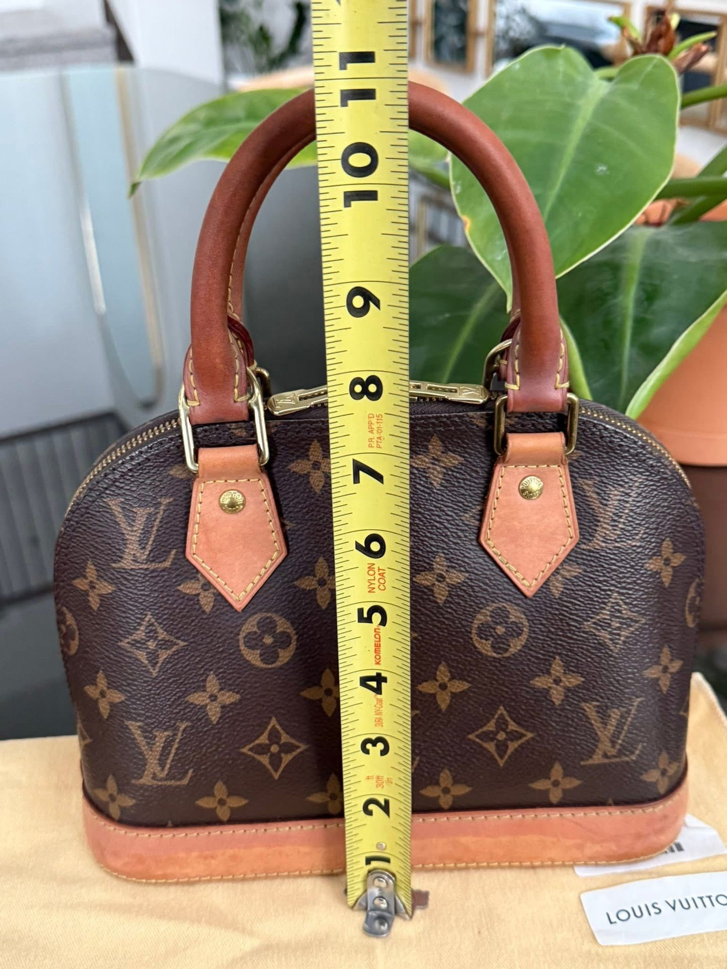 Alma BB in Monogram with Lock 🔐 key, Original Strap, Insert Organizer, Box,Dustbag and Paper bag 🗓️ Year: 2020
