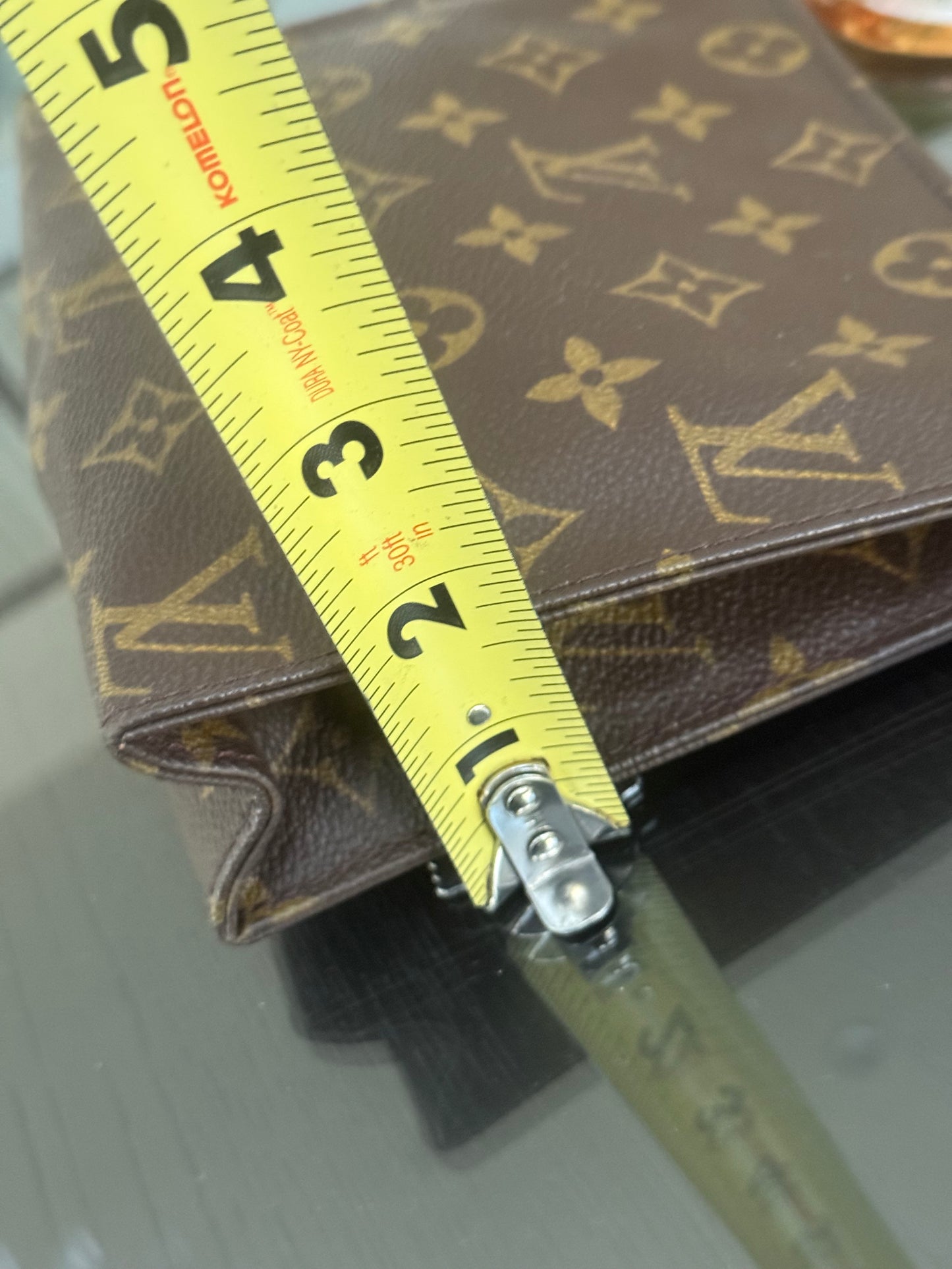 Toiletry 19 - 📅 Year 1989