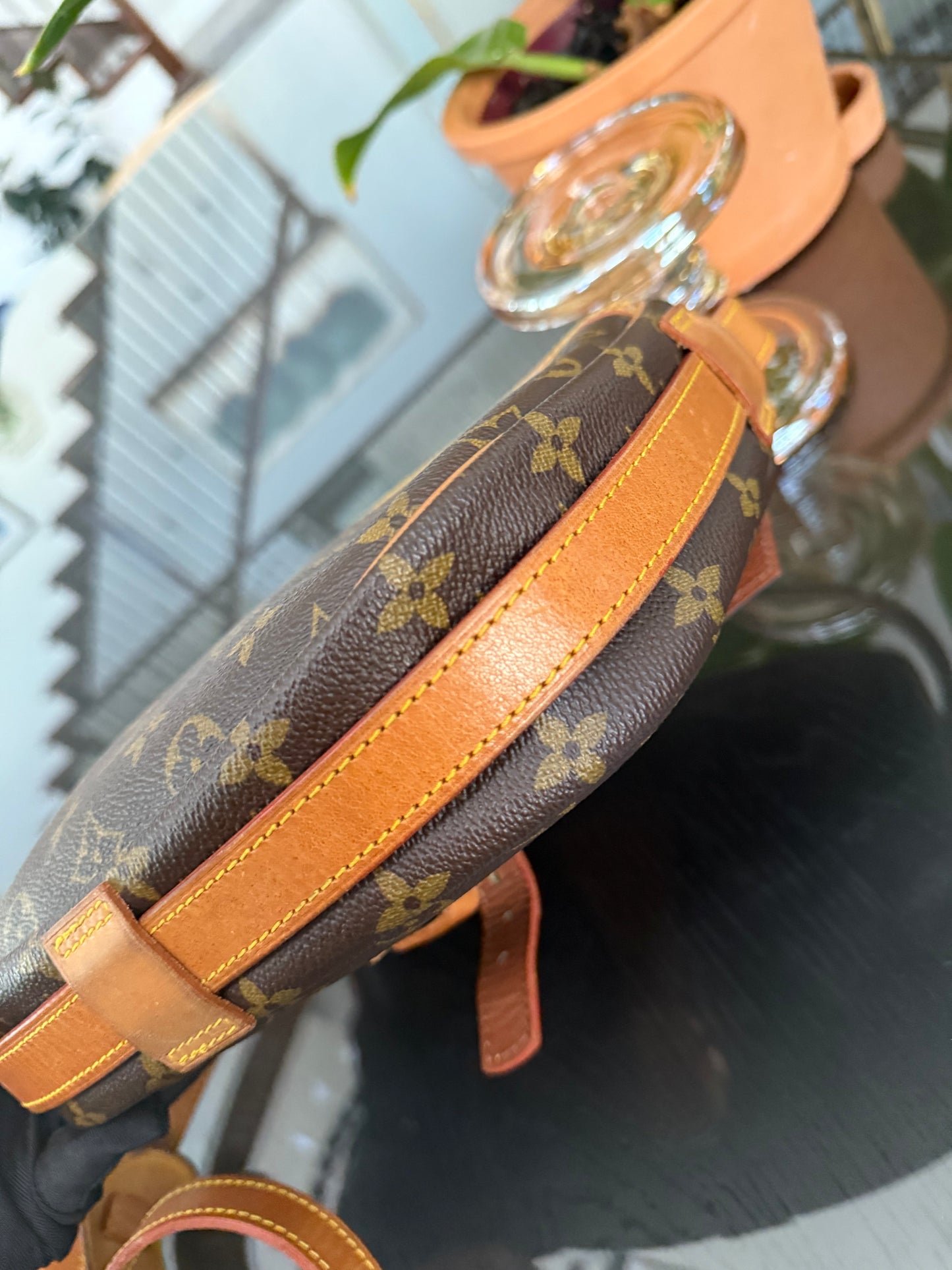 Jeaunefille GM Crossbody - 📅 Year: 1988