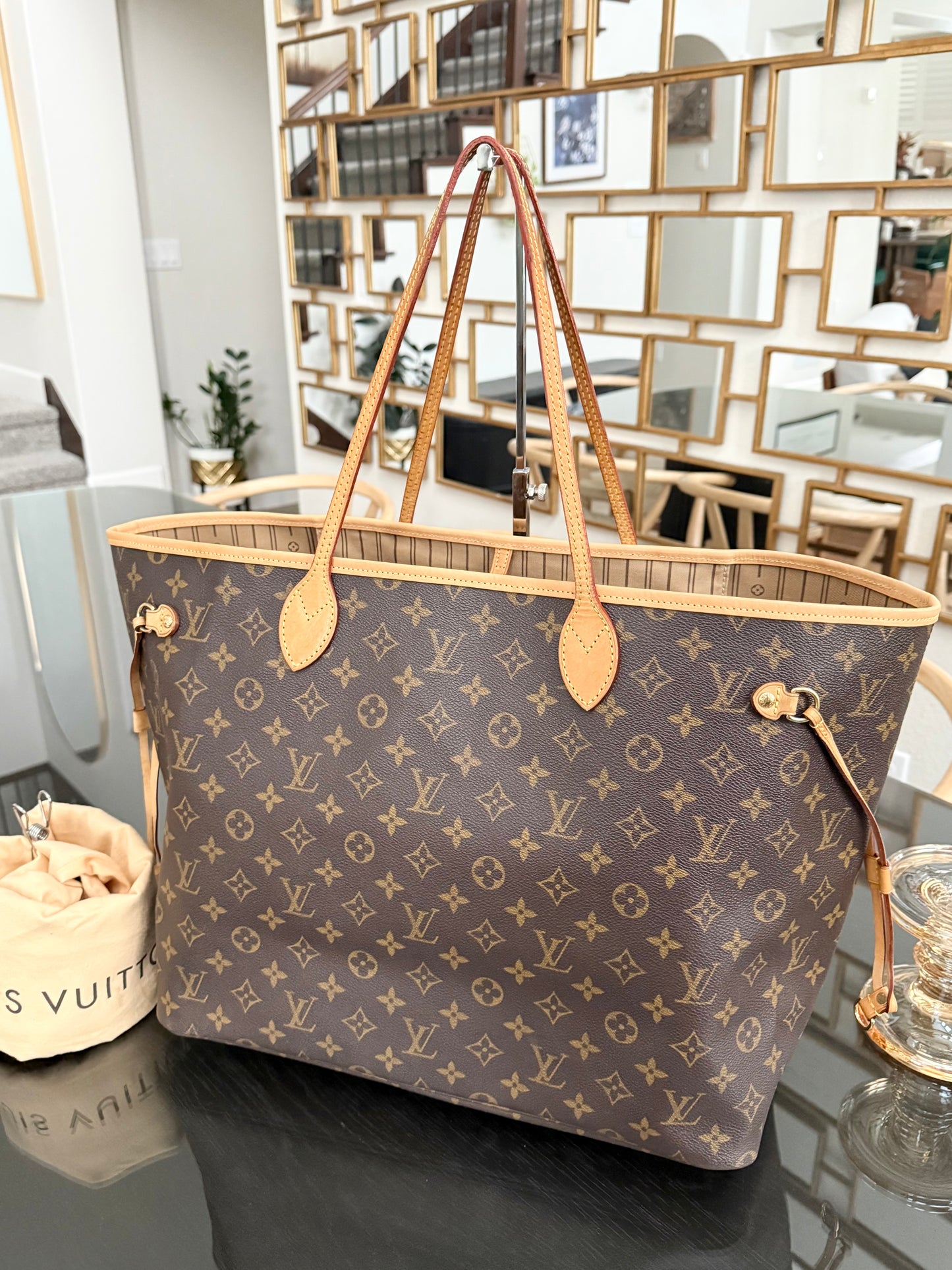Neverfull GM in Monogram with Dustbag and Insert Organizer 📅 Year: 2007