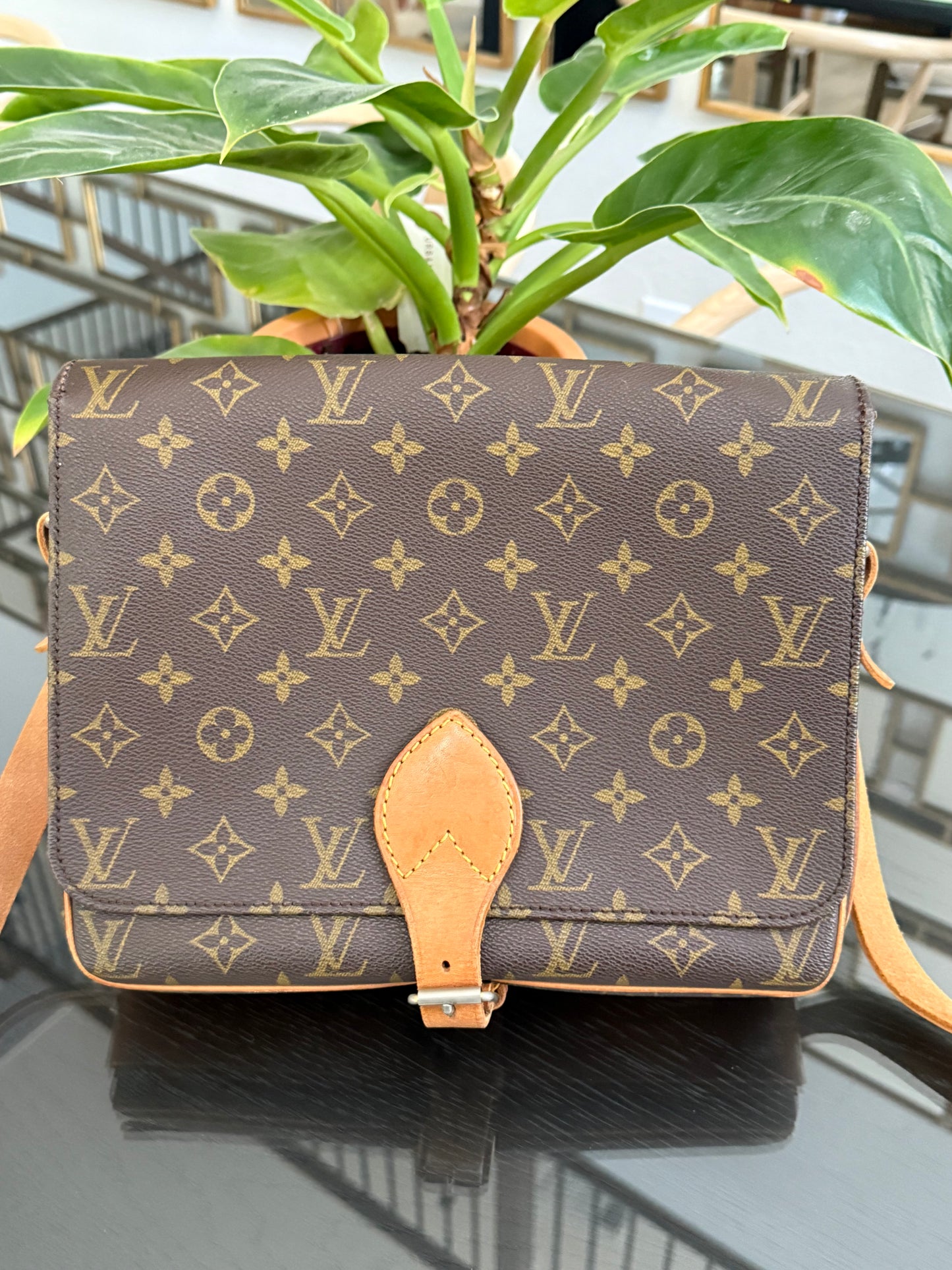 Cartouchiere GM Crossbody -🗓️ Year: 1982