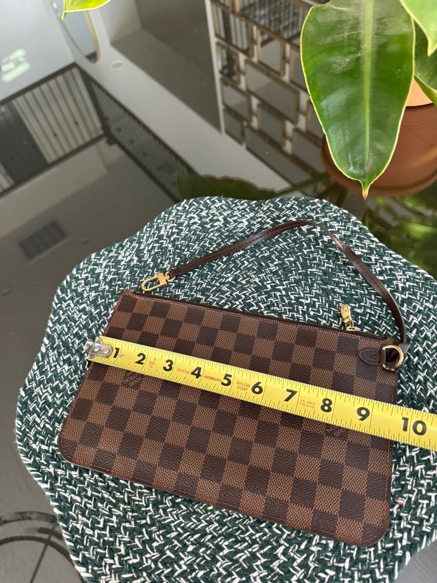 Neverfull MM/GM in DE Pouch with Wriststrap 🗓️ Year: 2016