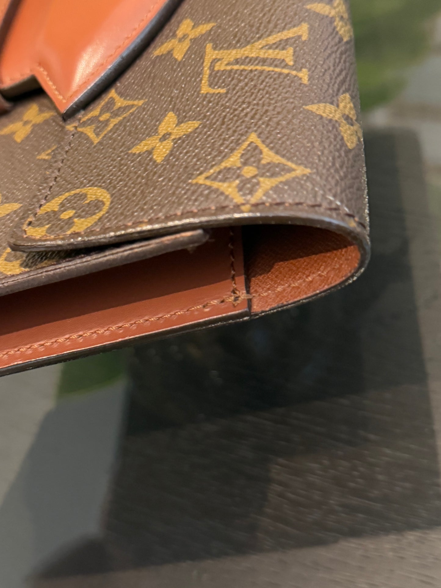 Chaillot Clutch w/ Dustbag -Year: 1987