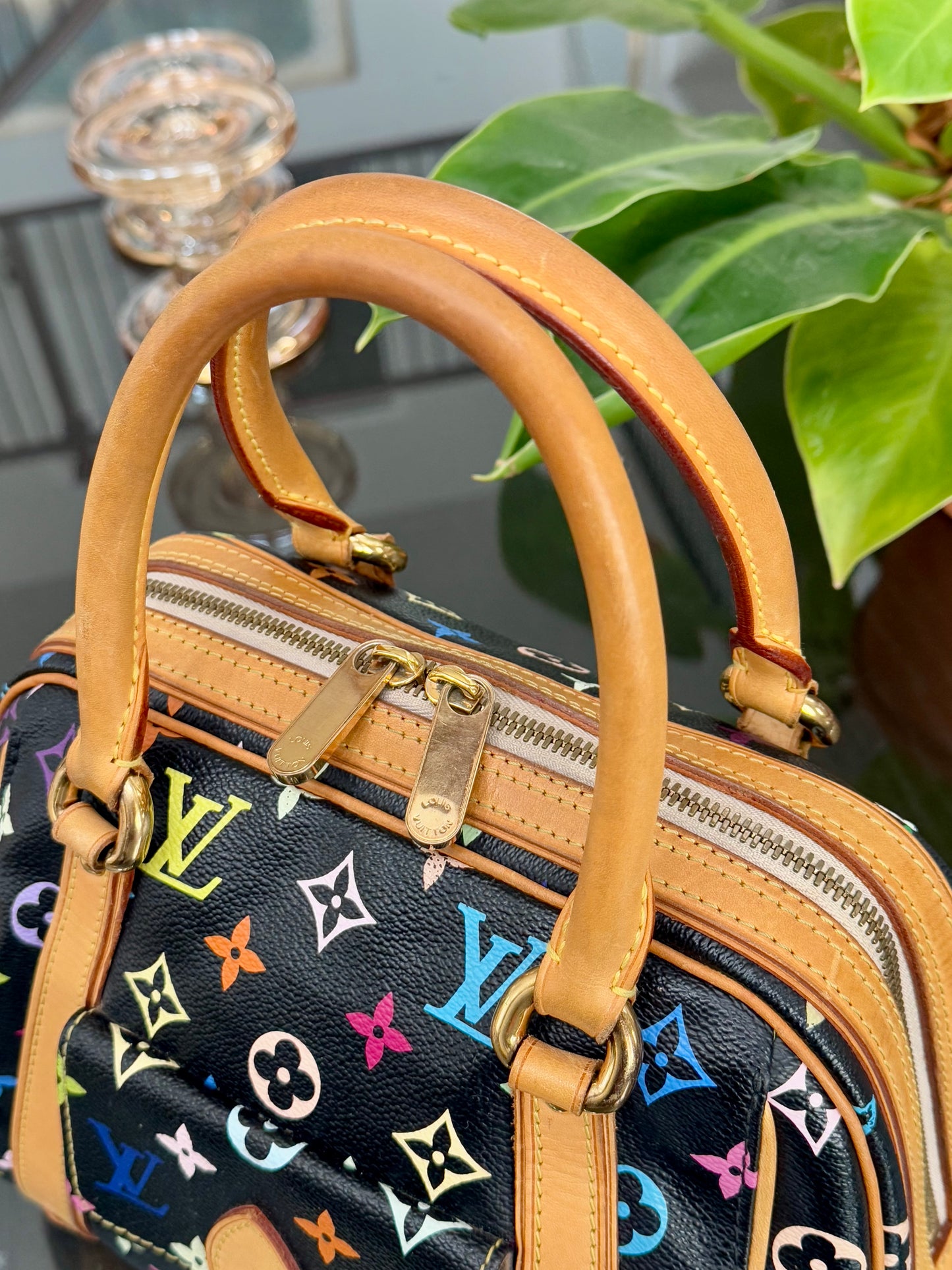 Multicolor Priscilla with Dustbag 📅 Year: 2007