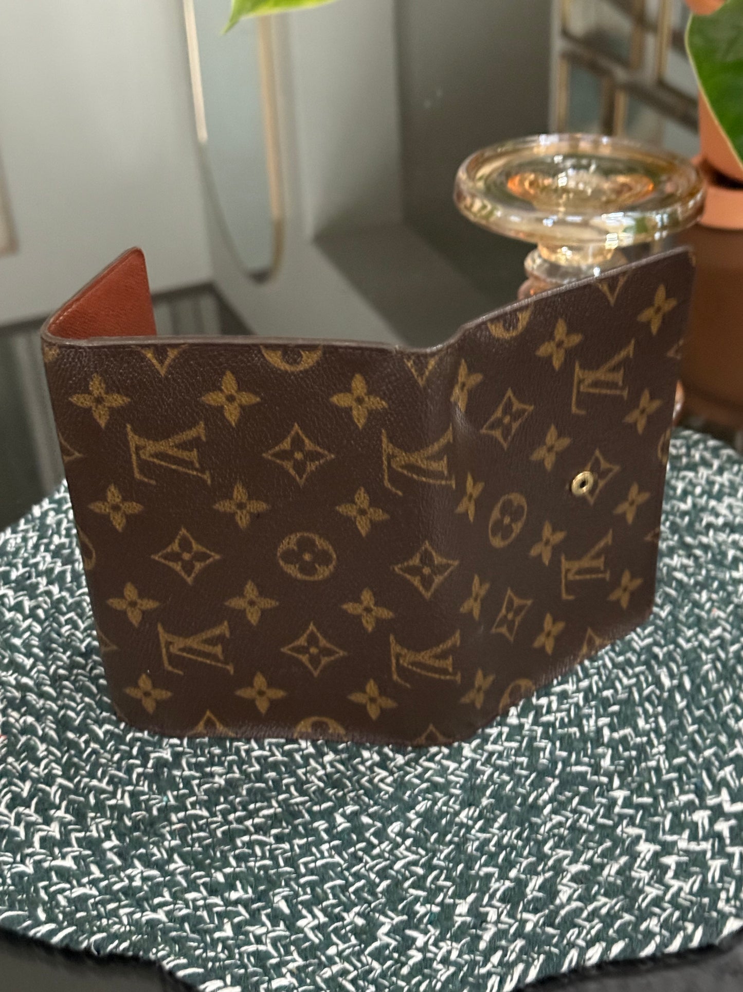 Etui Wallet Passport Holder in Monogram with 6 Cardholders 🗓️ Year: 1999